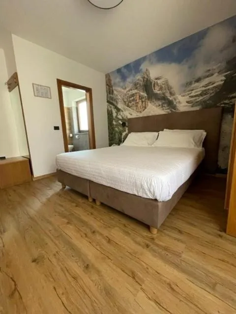 Bed in Hotel Rosa Alpina