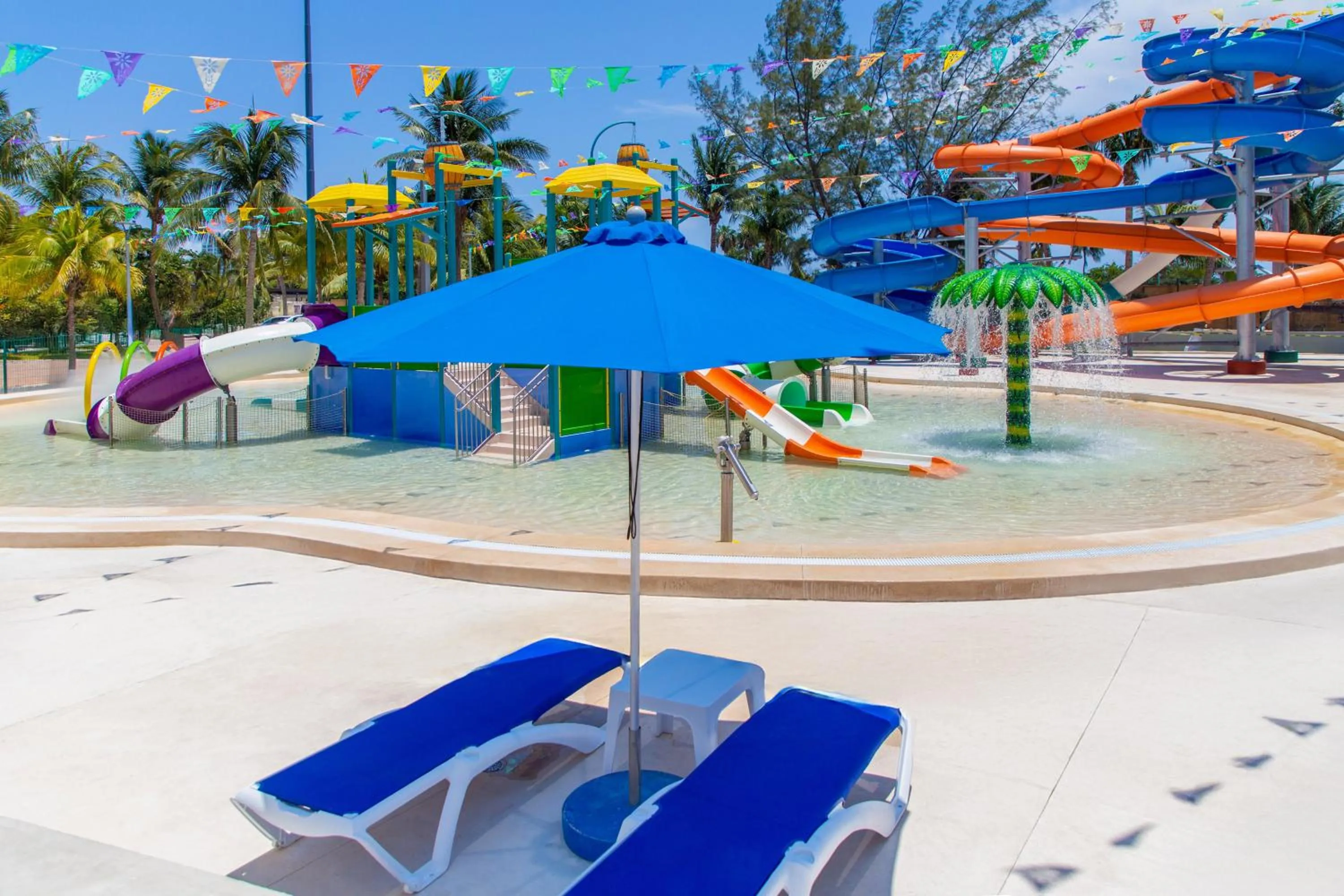 Aqua park in Melia Casa Maya Cancun All Inclusive