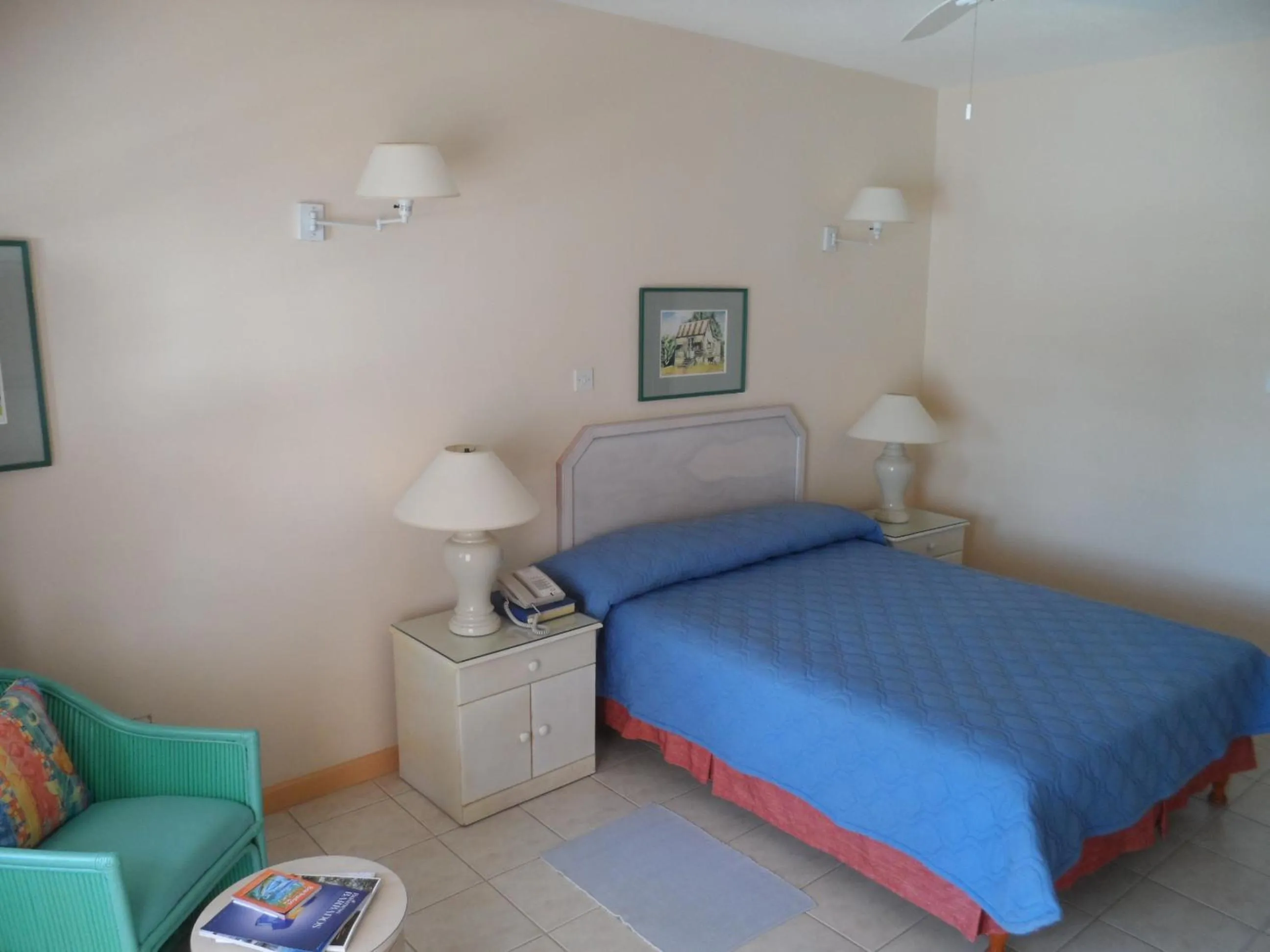 Photo of the whole room, Bed in Hotel PomMarine