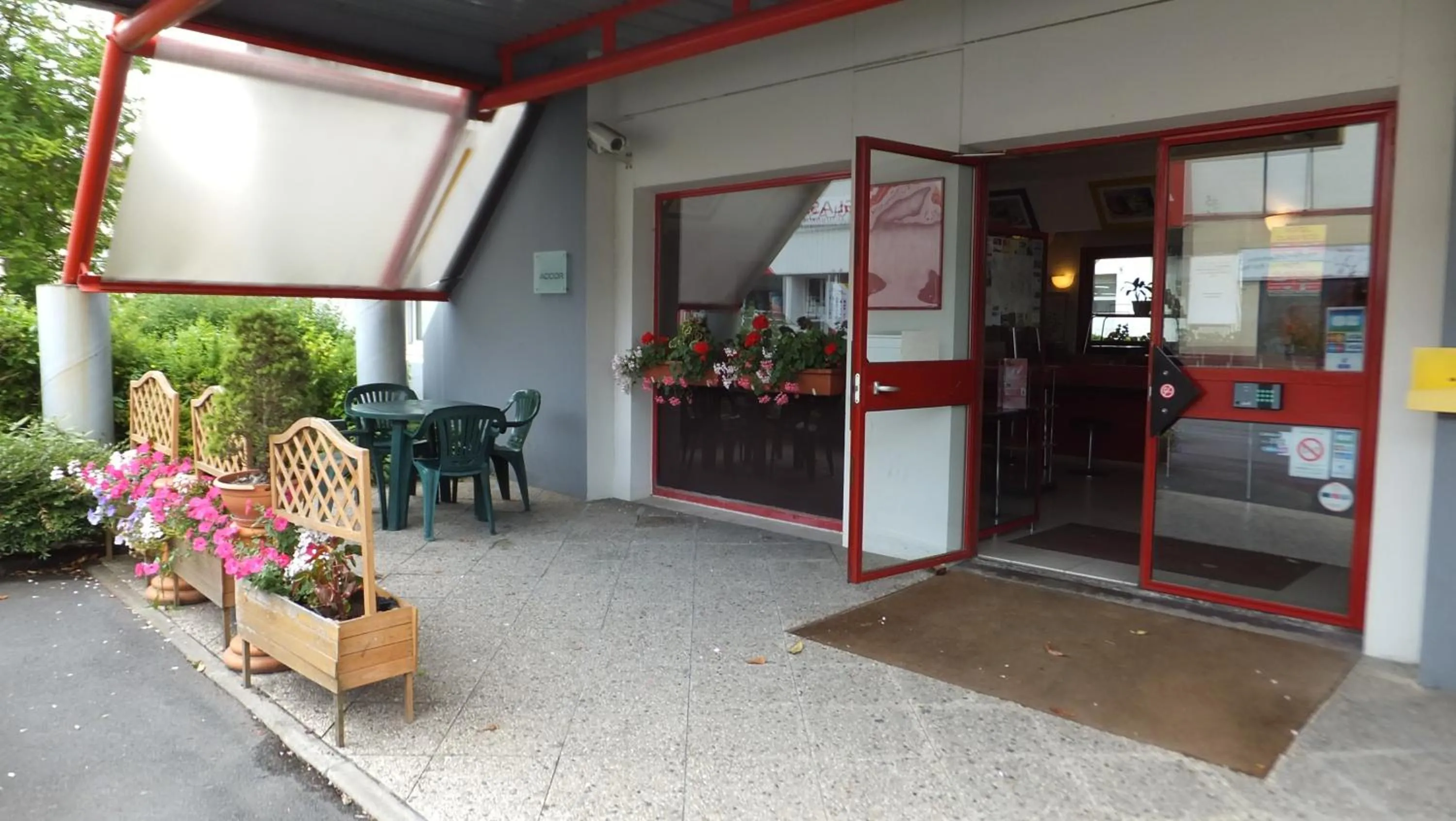 Facade/entrance in Formul'Eco