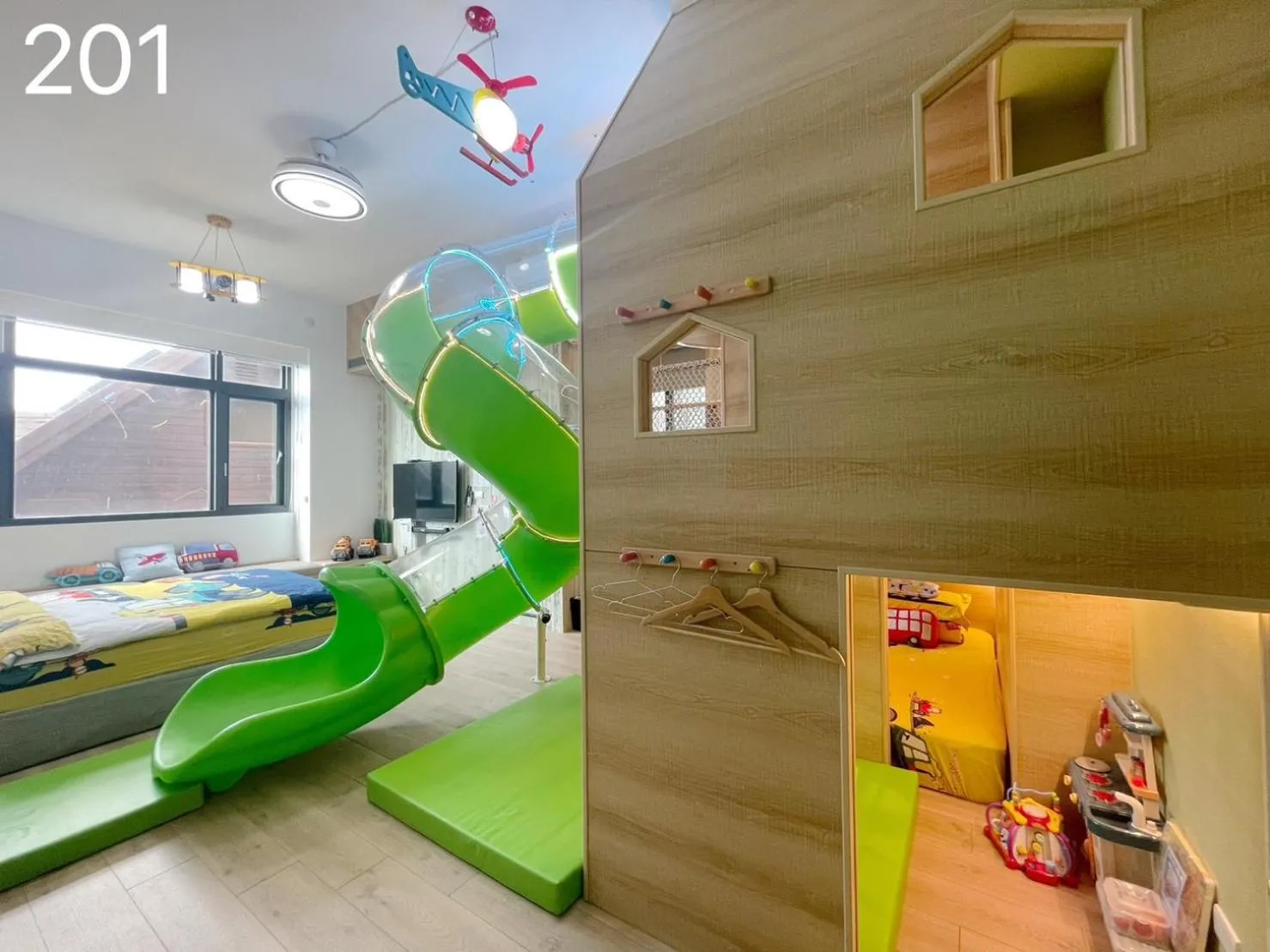 Duplex Quadruple Room in Wind Natural Parent-child Inn