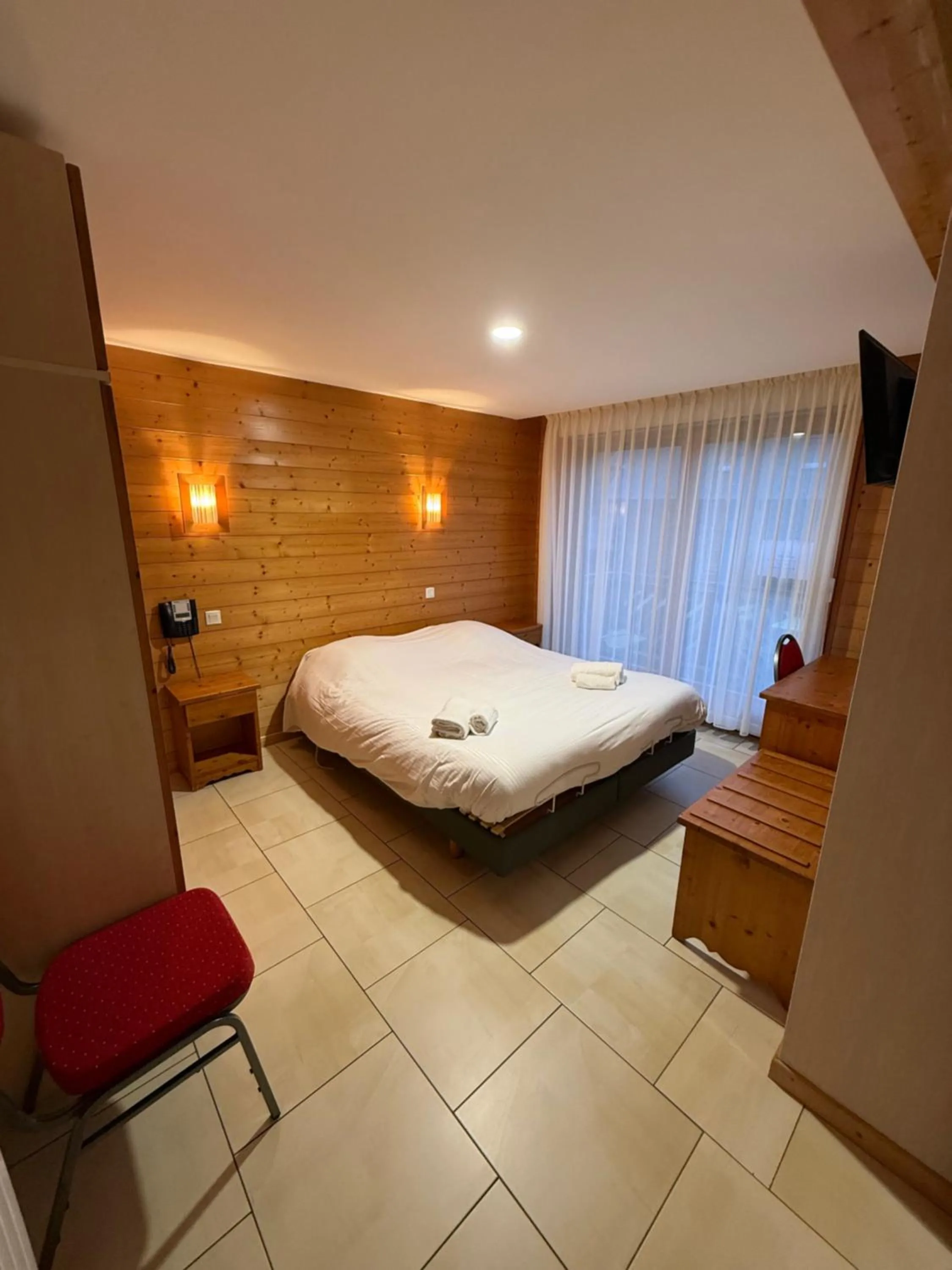 Bedroom, Bed in Hôtel Résidence La Maison par Les Pins Sylvestres Amnéville les Thermes