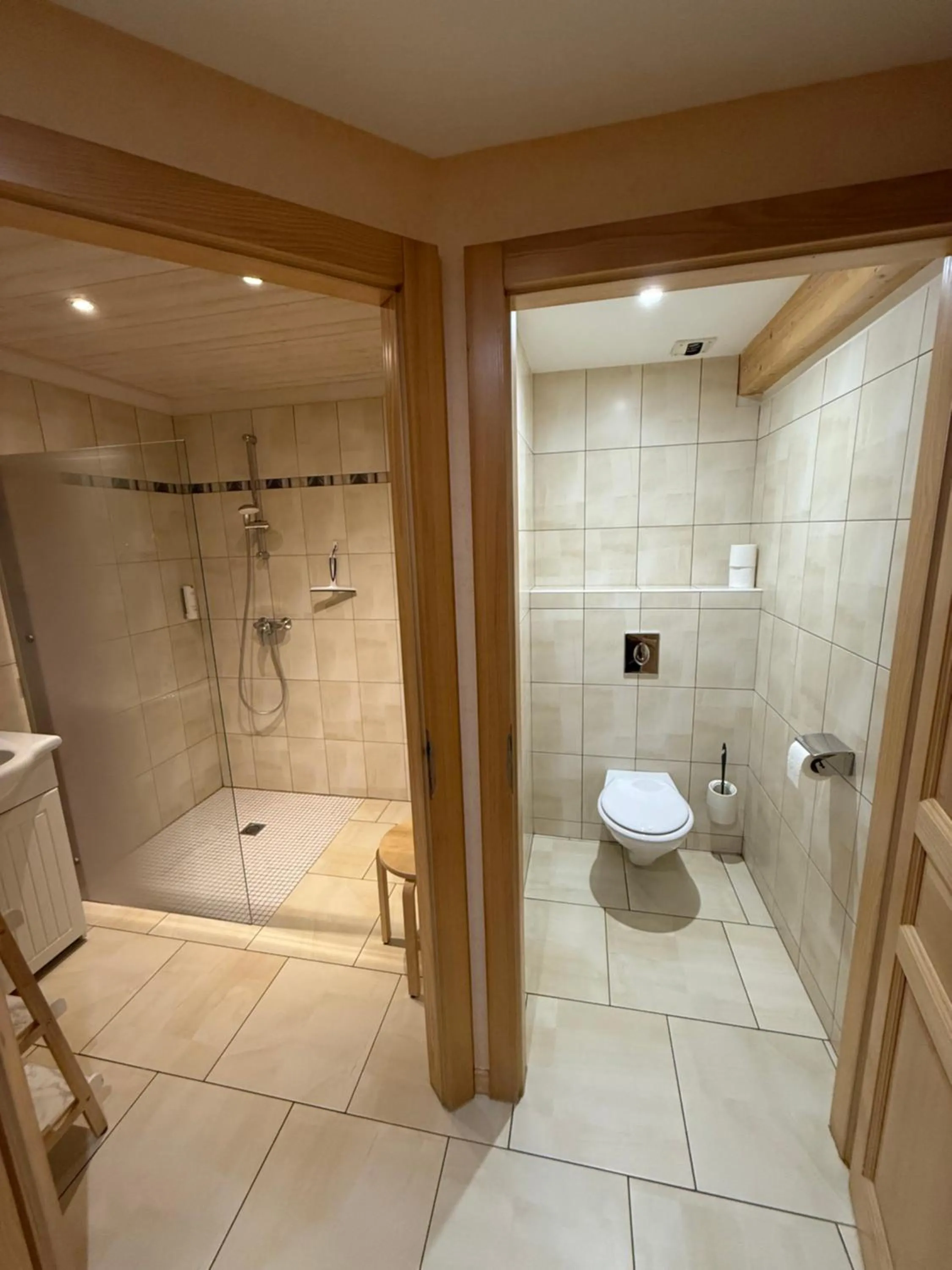 Bathroom in Hôtel Résidence La Maison par Les Pins Sylvestres Amnéville les Thermes