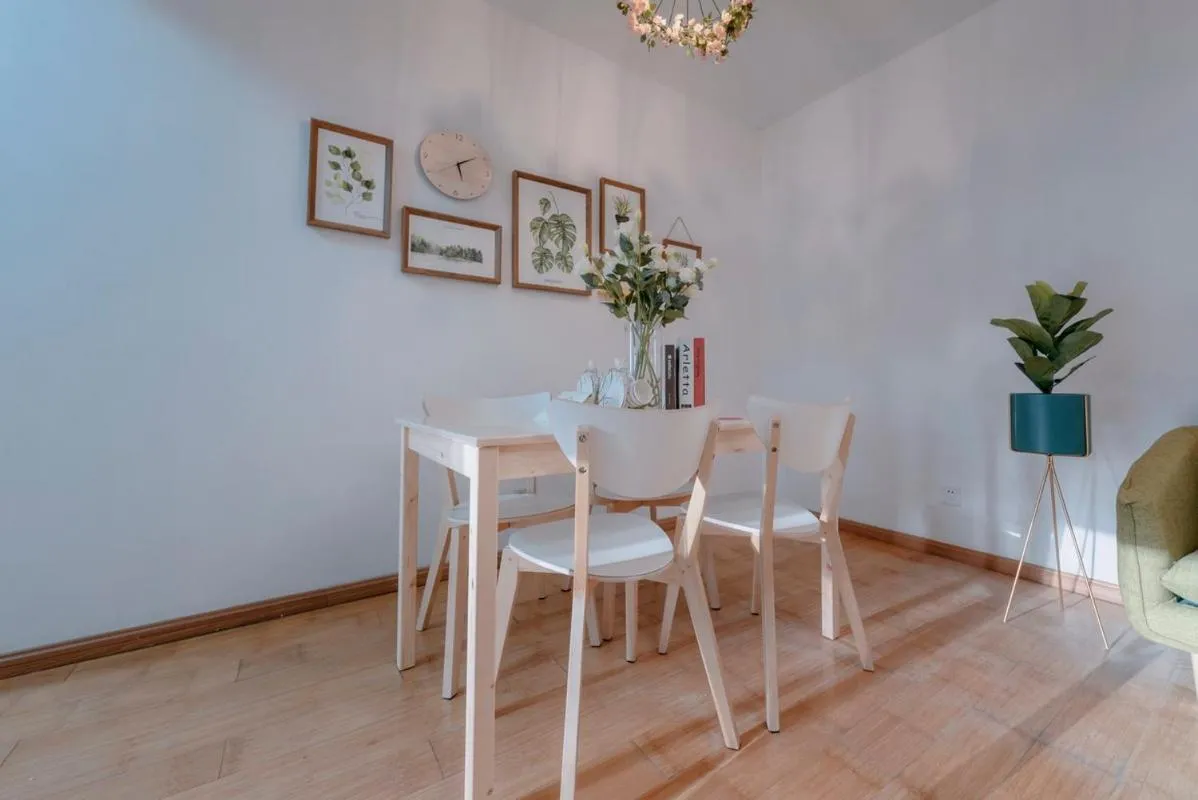 Xi’an Beilin·Xiaozhai· Locals Apartment 00178070