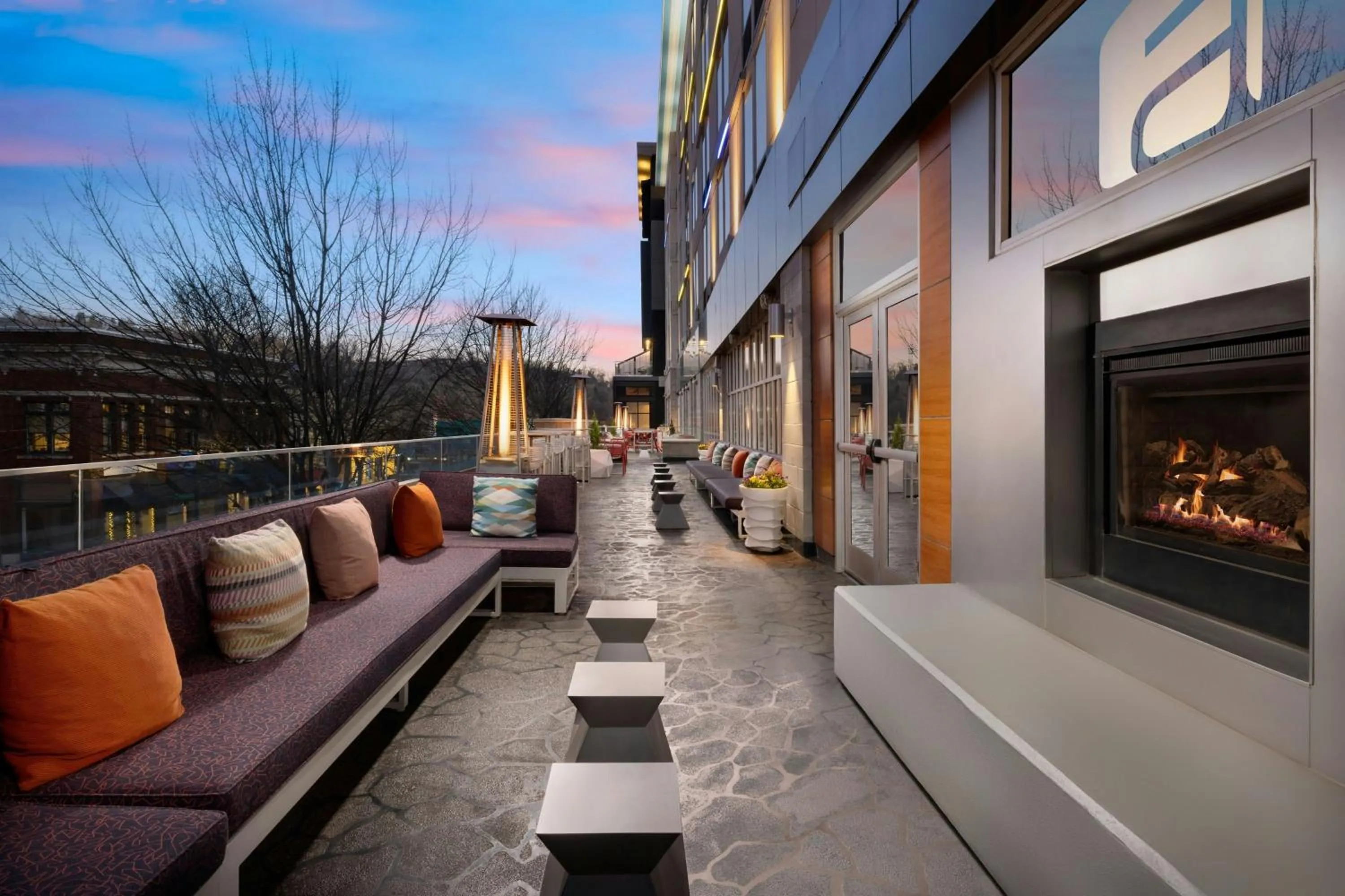 Restaurant/places to eat in Aloft Asheville Downtown