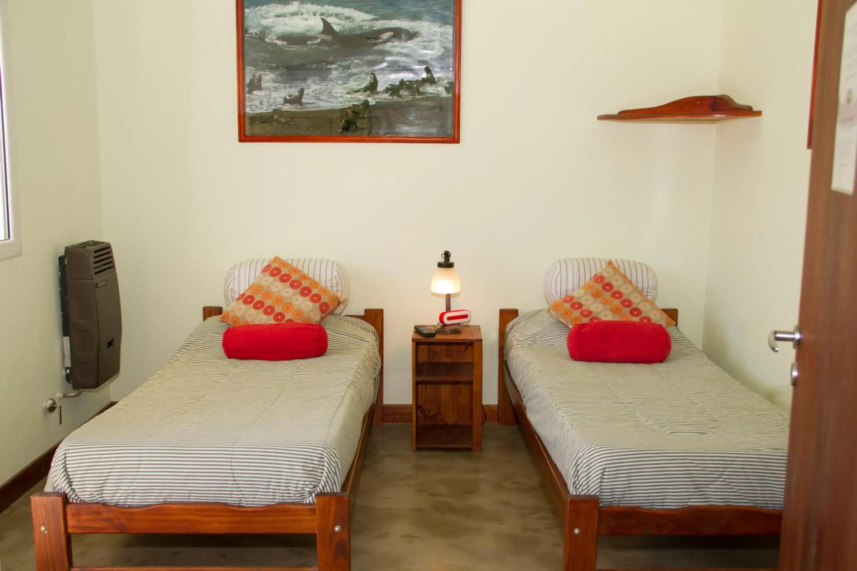 Twin Room with Private Bathroom in La Tosca Hostel Twin Room with Private Bathroom in La Tosca Hostel