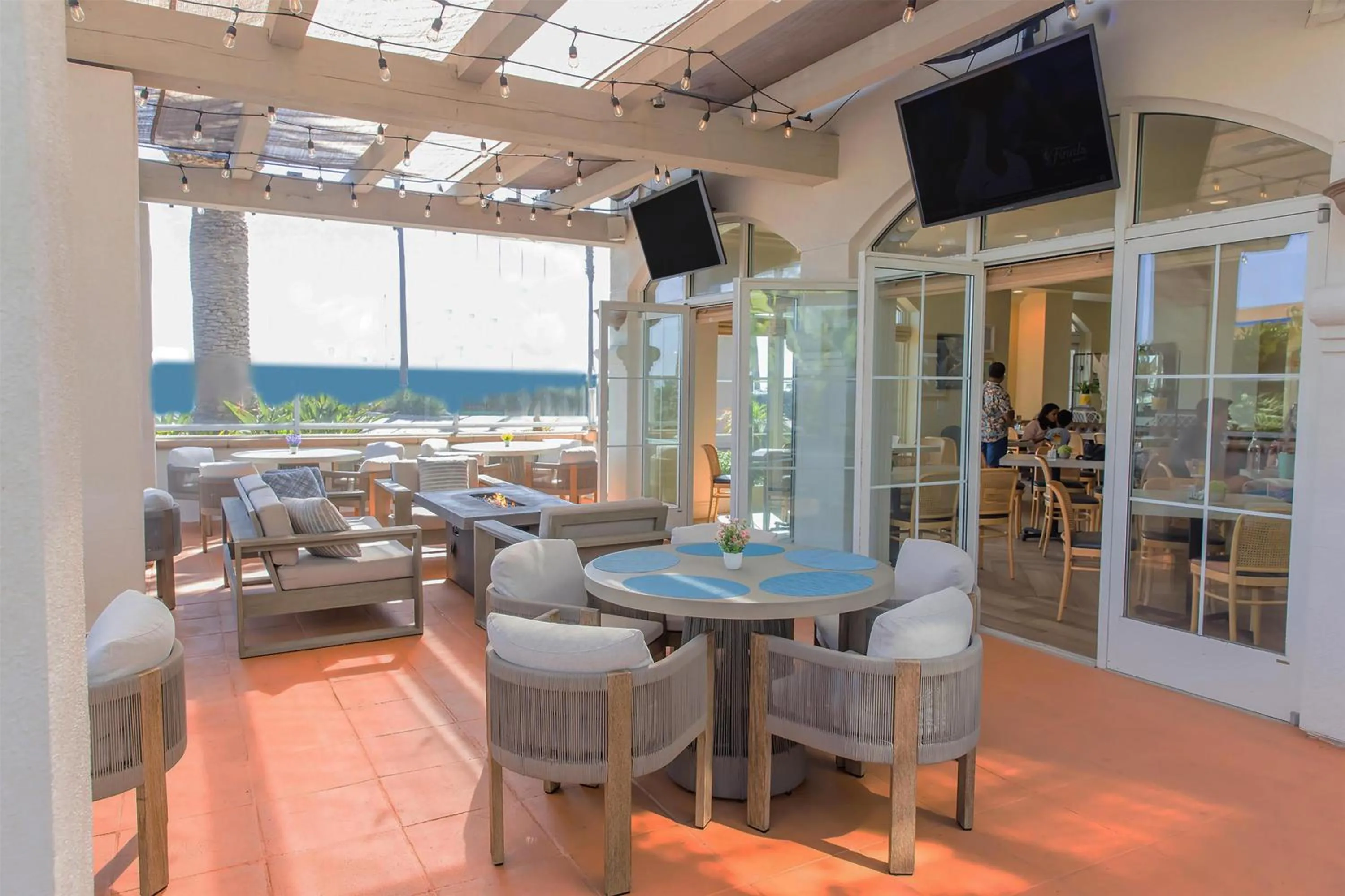 Restaurant/places to eat in Hilton Garden Inn Carlsbad Beach