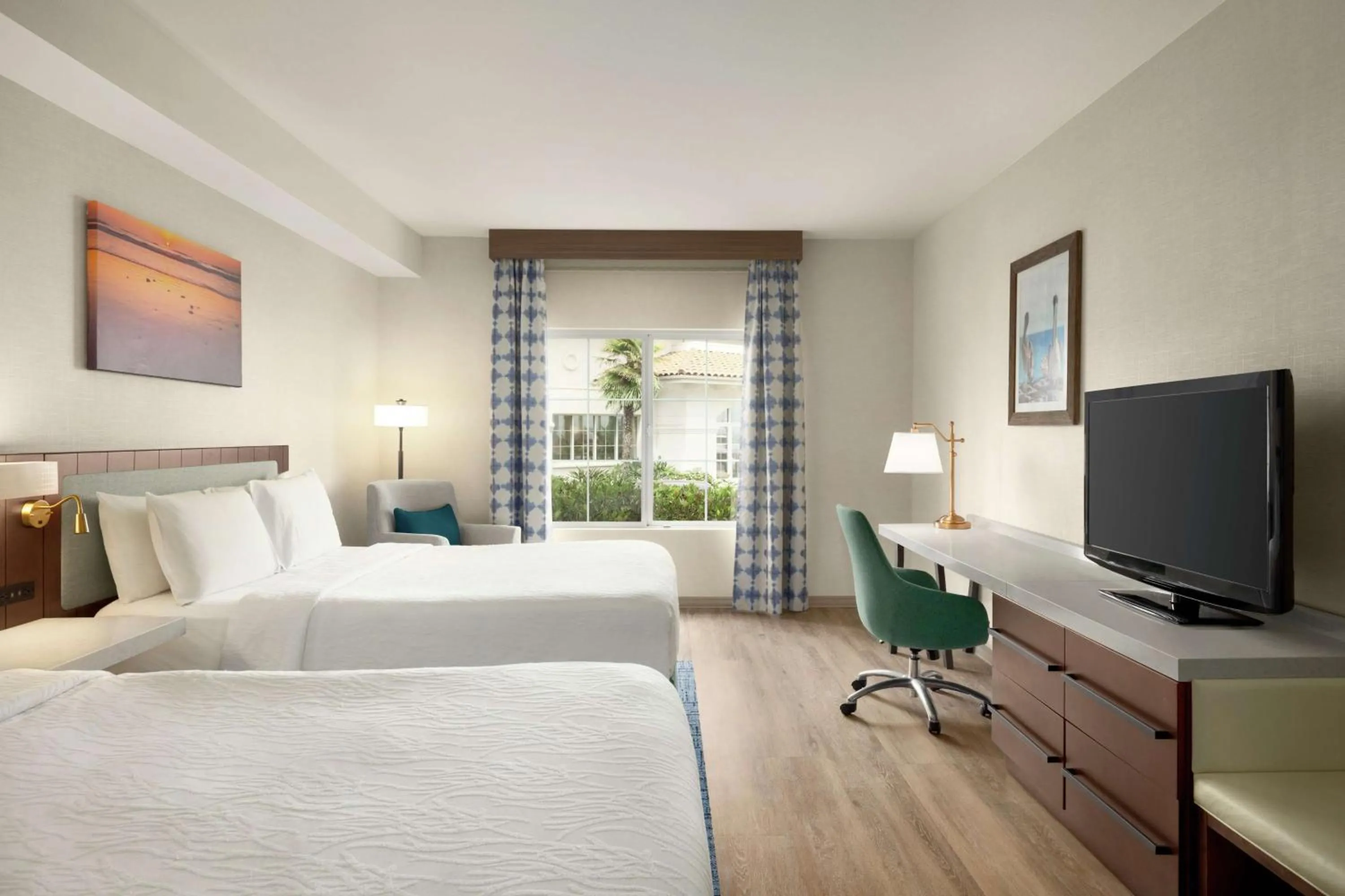 Bed in Hilton Garden Inn Carlsbad Beach