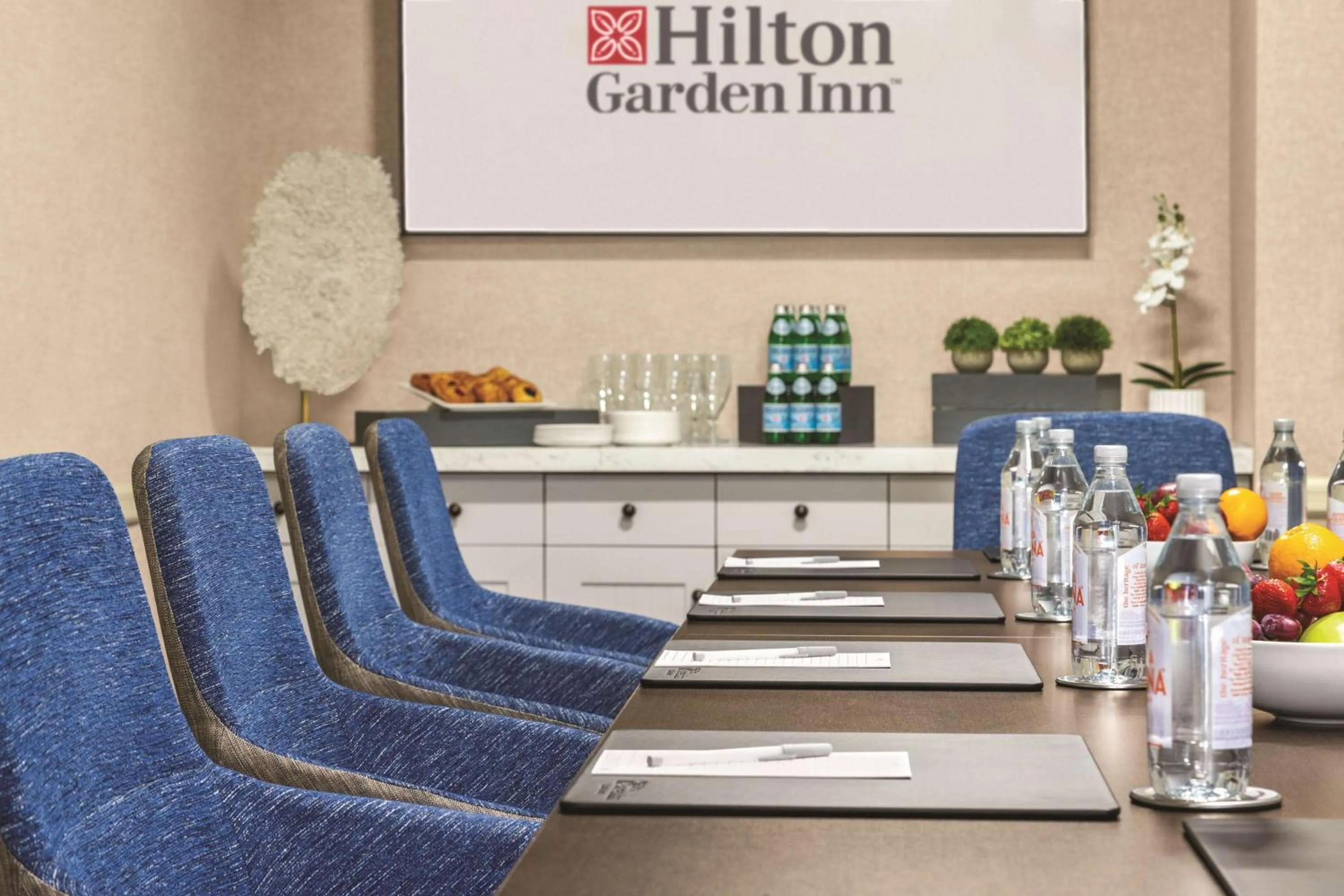 Meeting/conference room in Hilton Garden Inn Carlsbad Beach