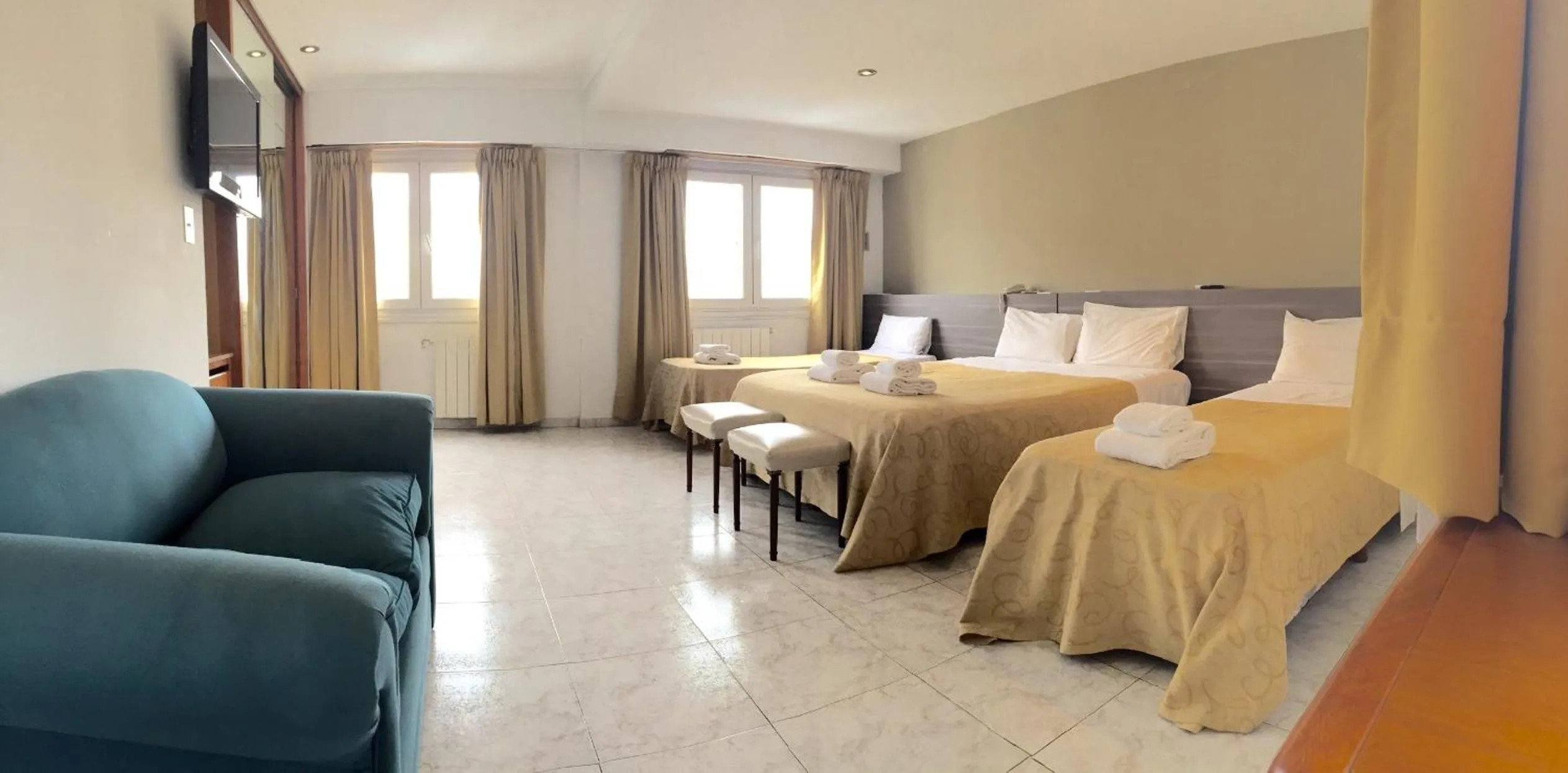 Photo of the whole room, Bed in Hotel Ortegal