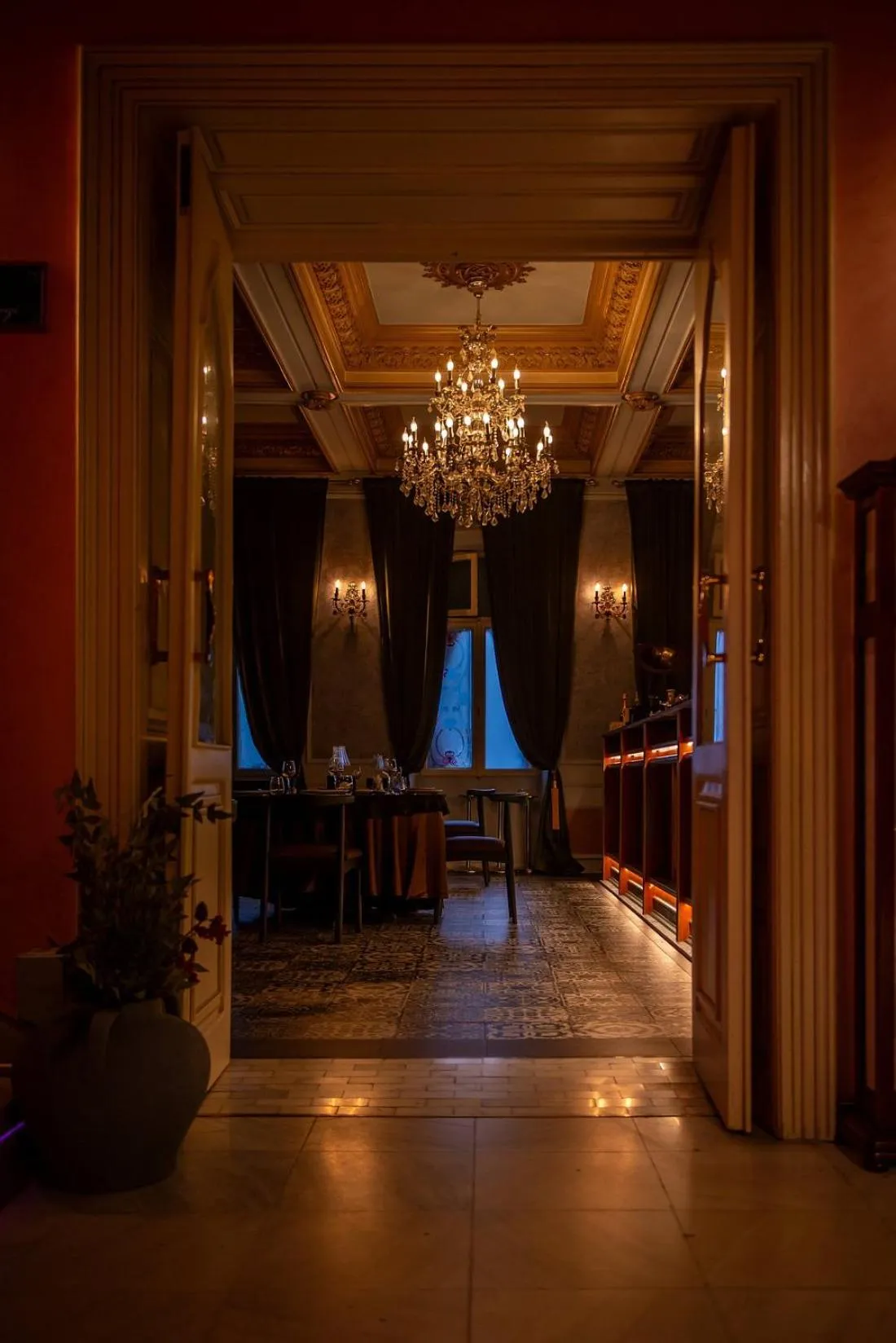 Restaurant/places to eat in Hotel Lido by Phoenicia