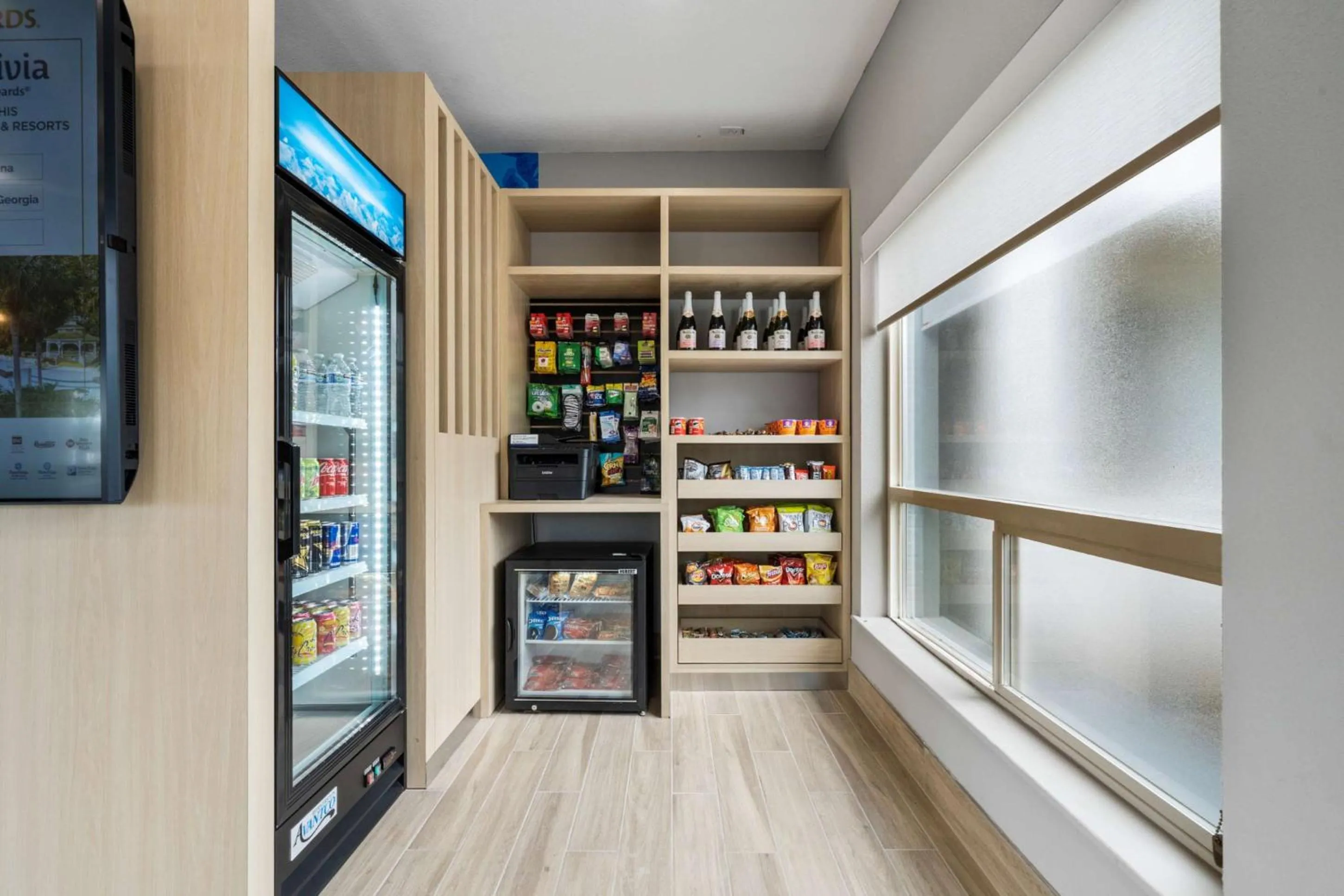 Property building in Best Western Lake Oswego Hotel & Suites