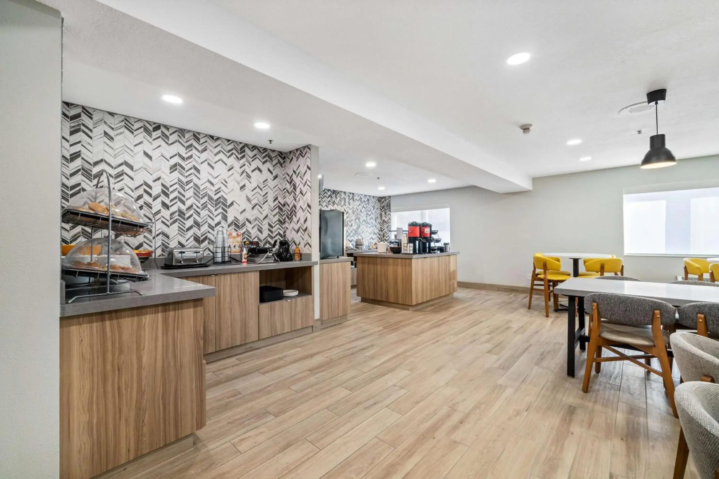 Restaurant/places to eat in Best Western Lake Oswego Hotel & Suites Restaurant/places to eat in Best Western Lake Oswego Hotel & Suites