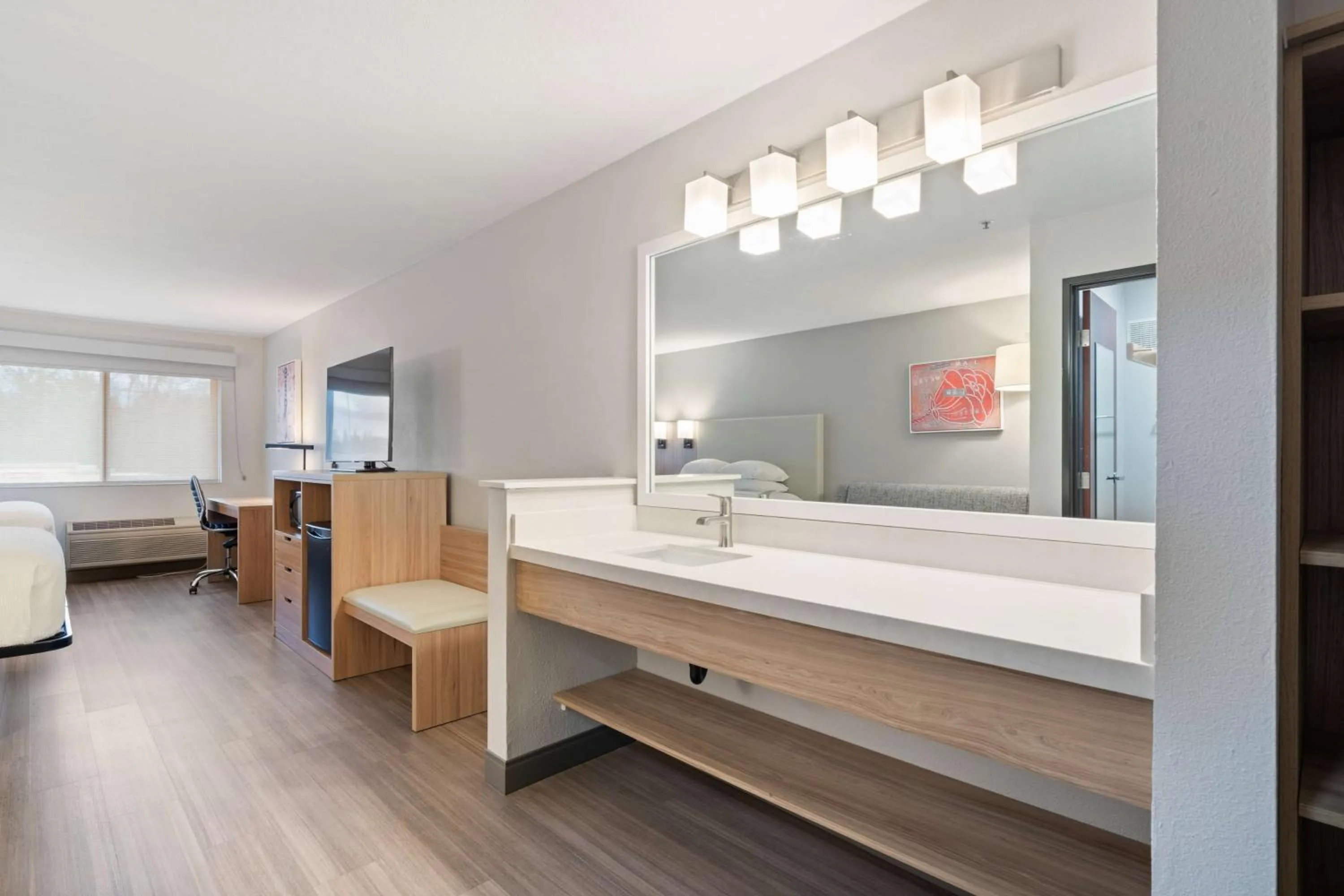 Bathroom in Best Western Lake Oswego Hotel & Suites