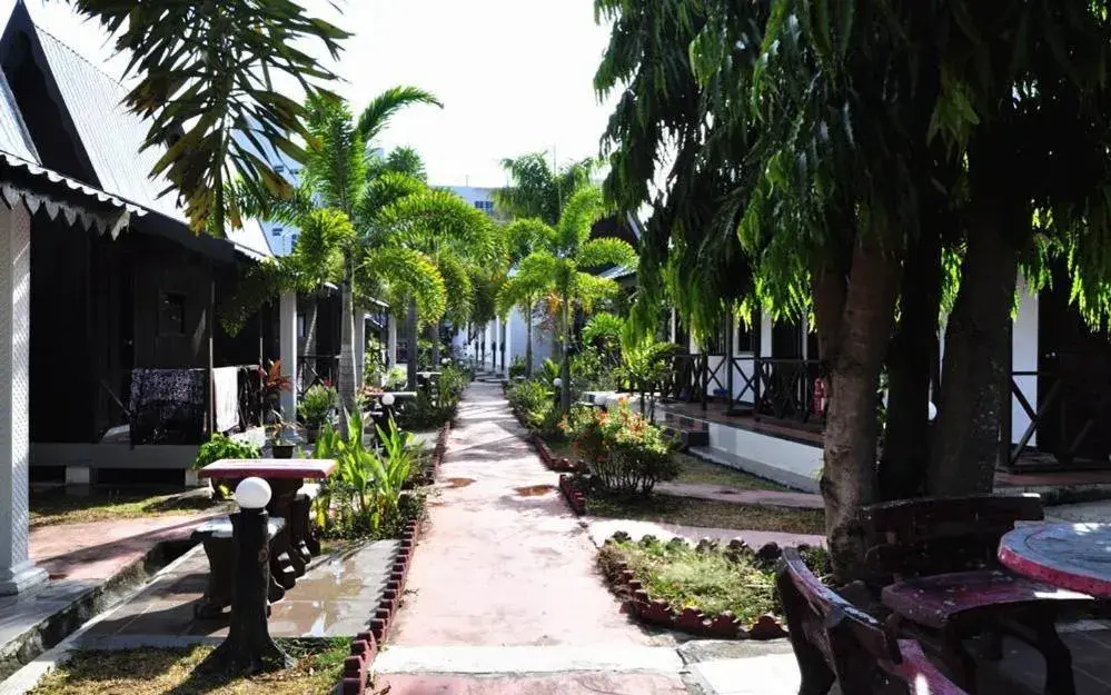 Superior Quadruple Room in Rasa Senang Villa -Islam Guest Only Superior Quadruple Room in Rasa Senang Villa -Islam Guest Only