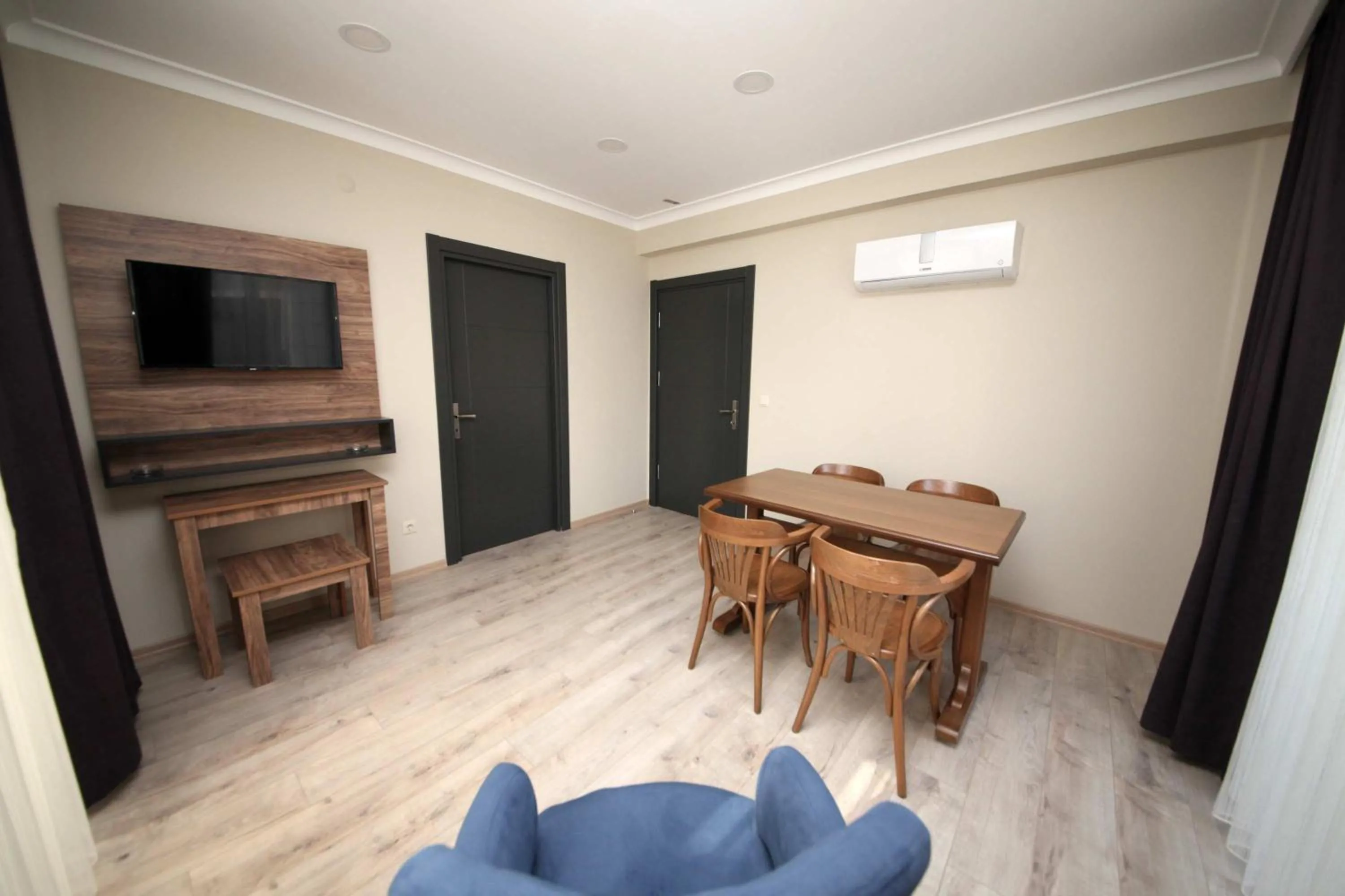 TV and multimedia in Corner Suite