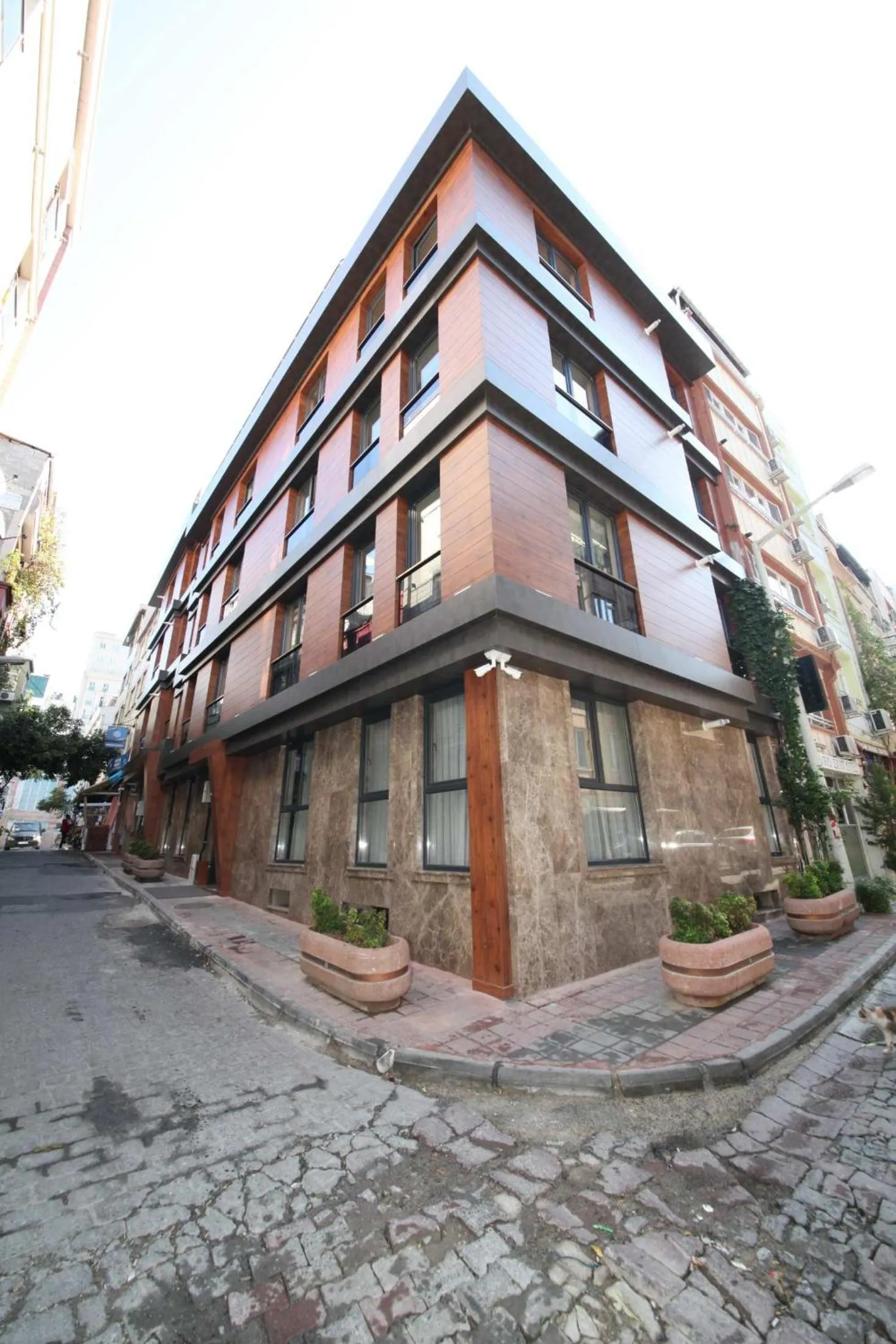 Property building in Corner Suite