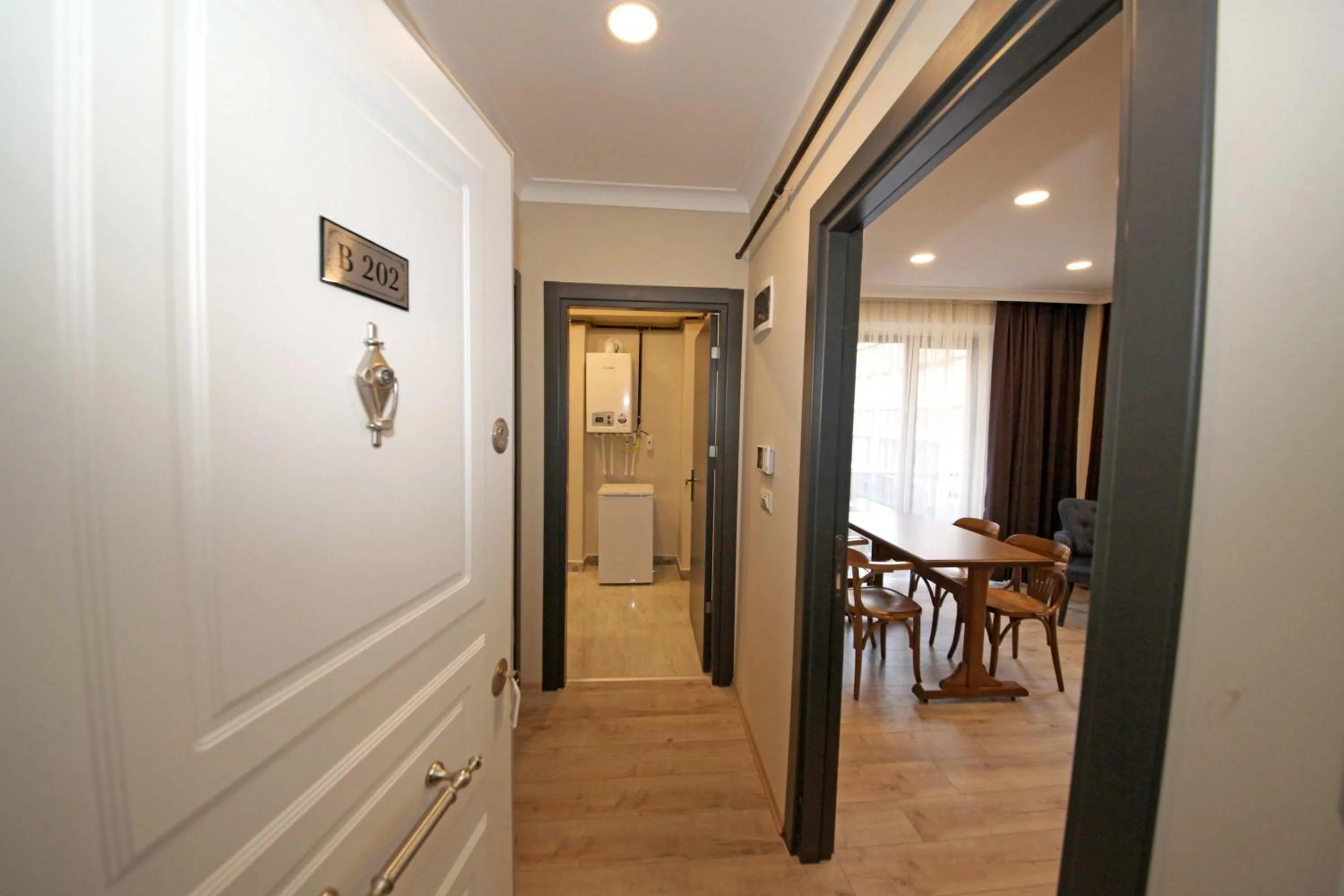 Dining area in Corner Suite