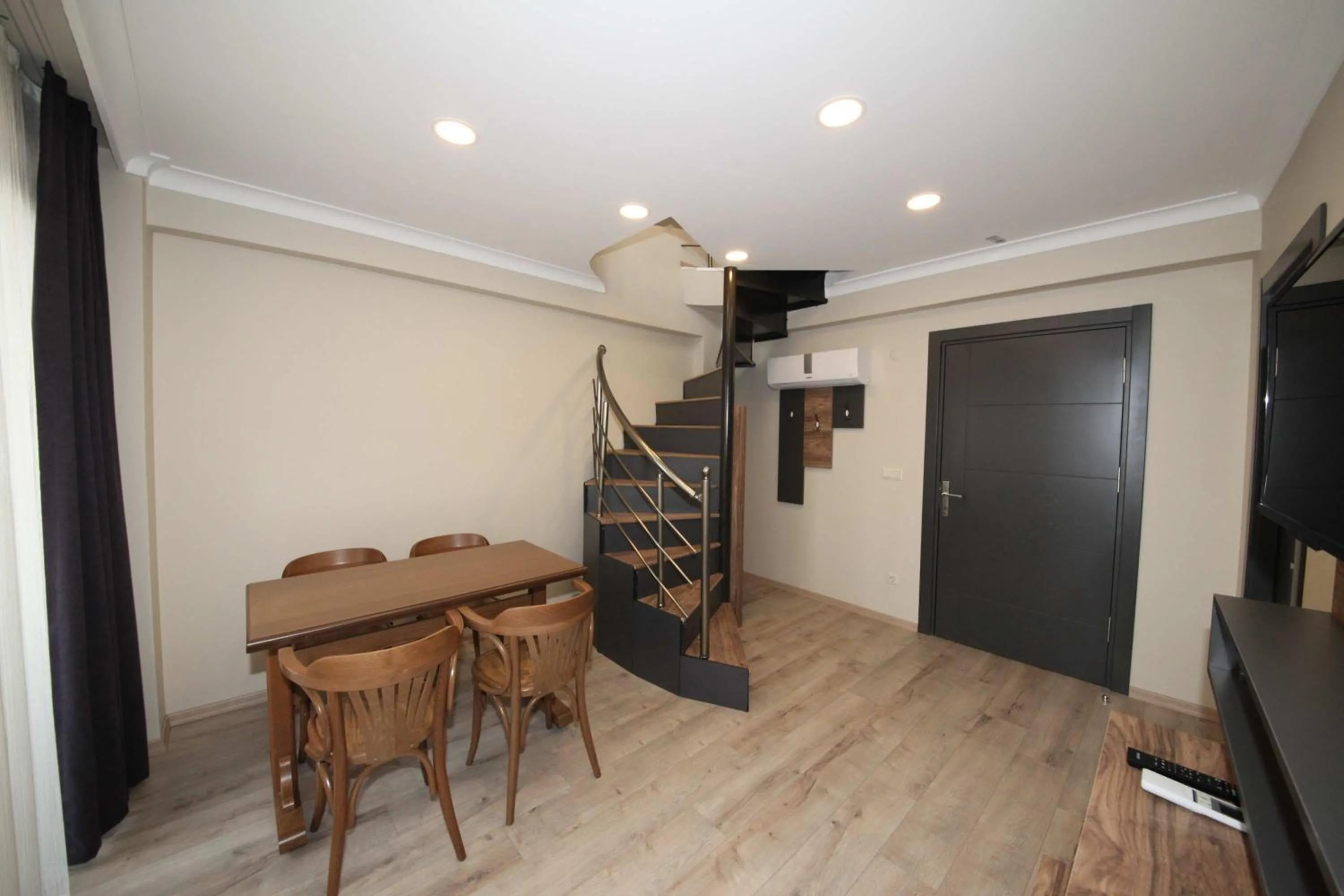 TV and multimedia in Corner Suite