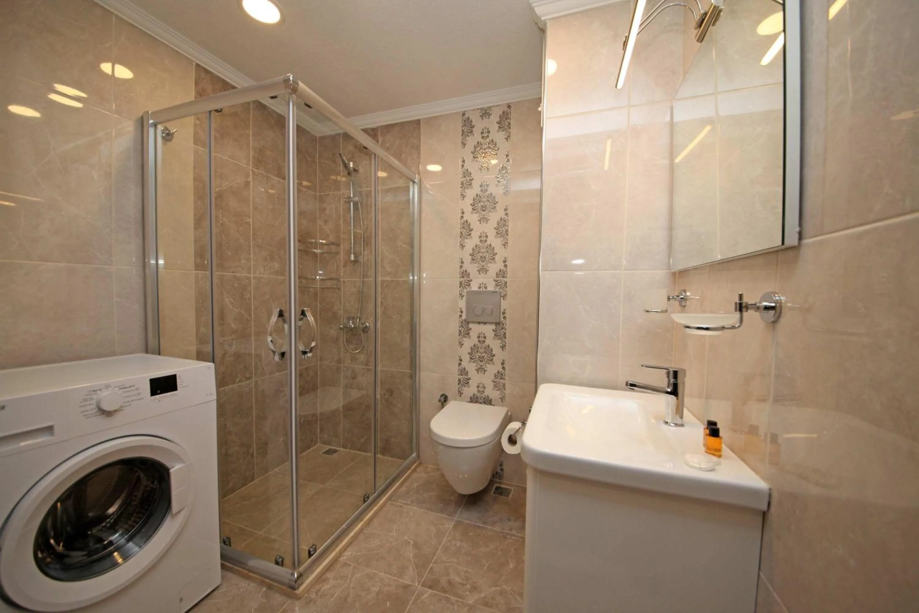 Shower in Corner Suite