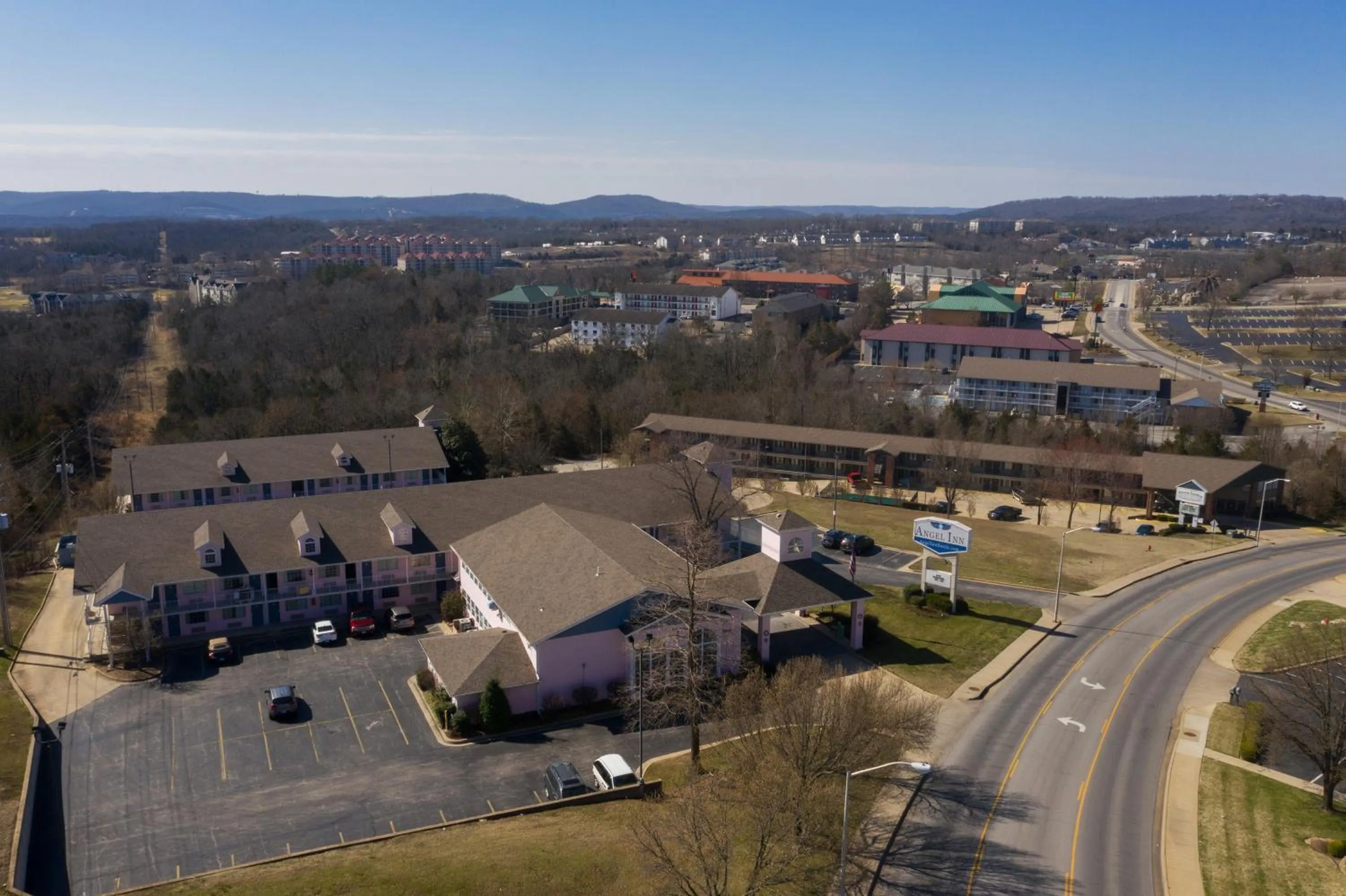 Spring in Angel Inn - Central