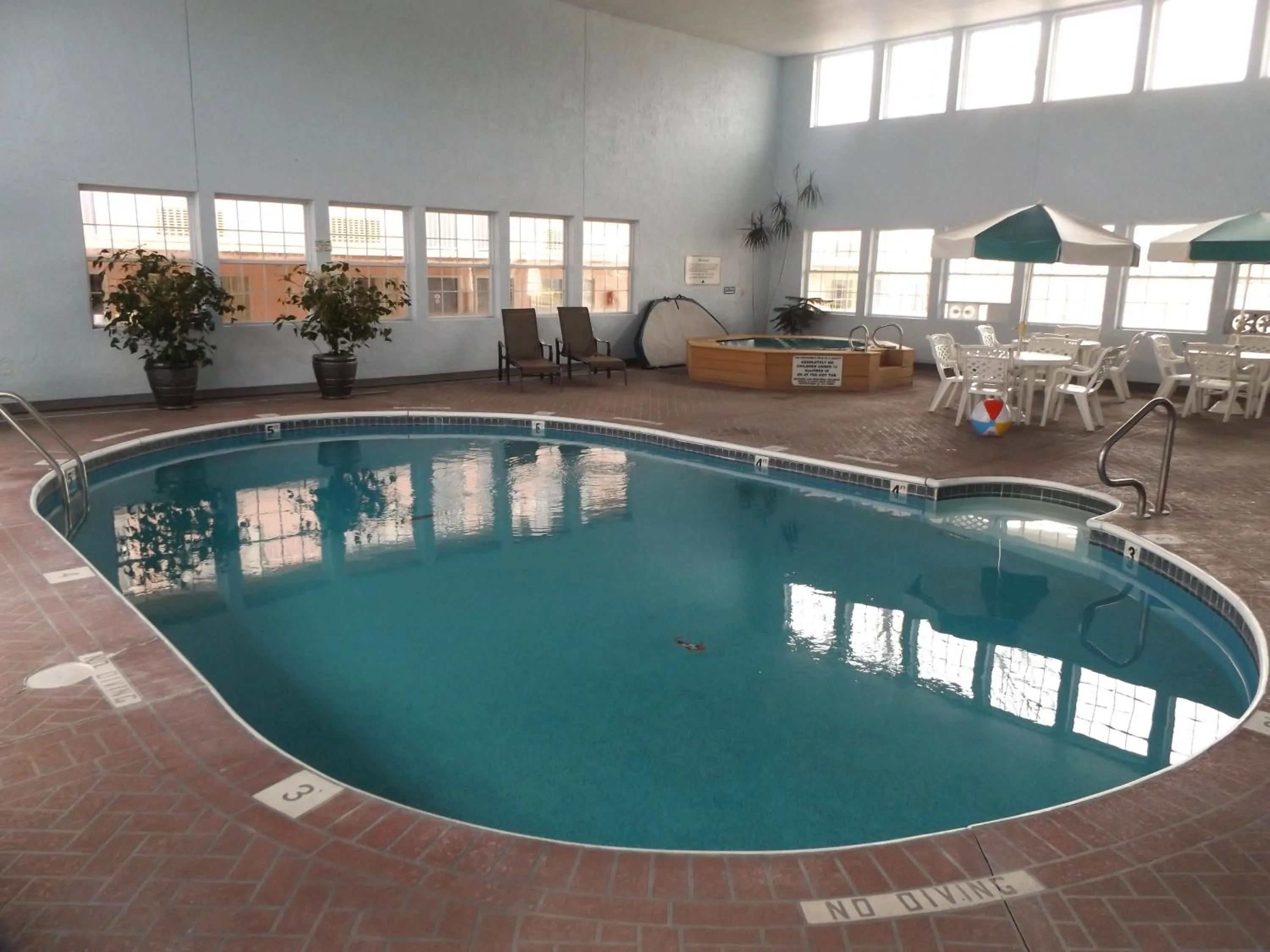Swimming pool in Angel Inn - Central