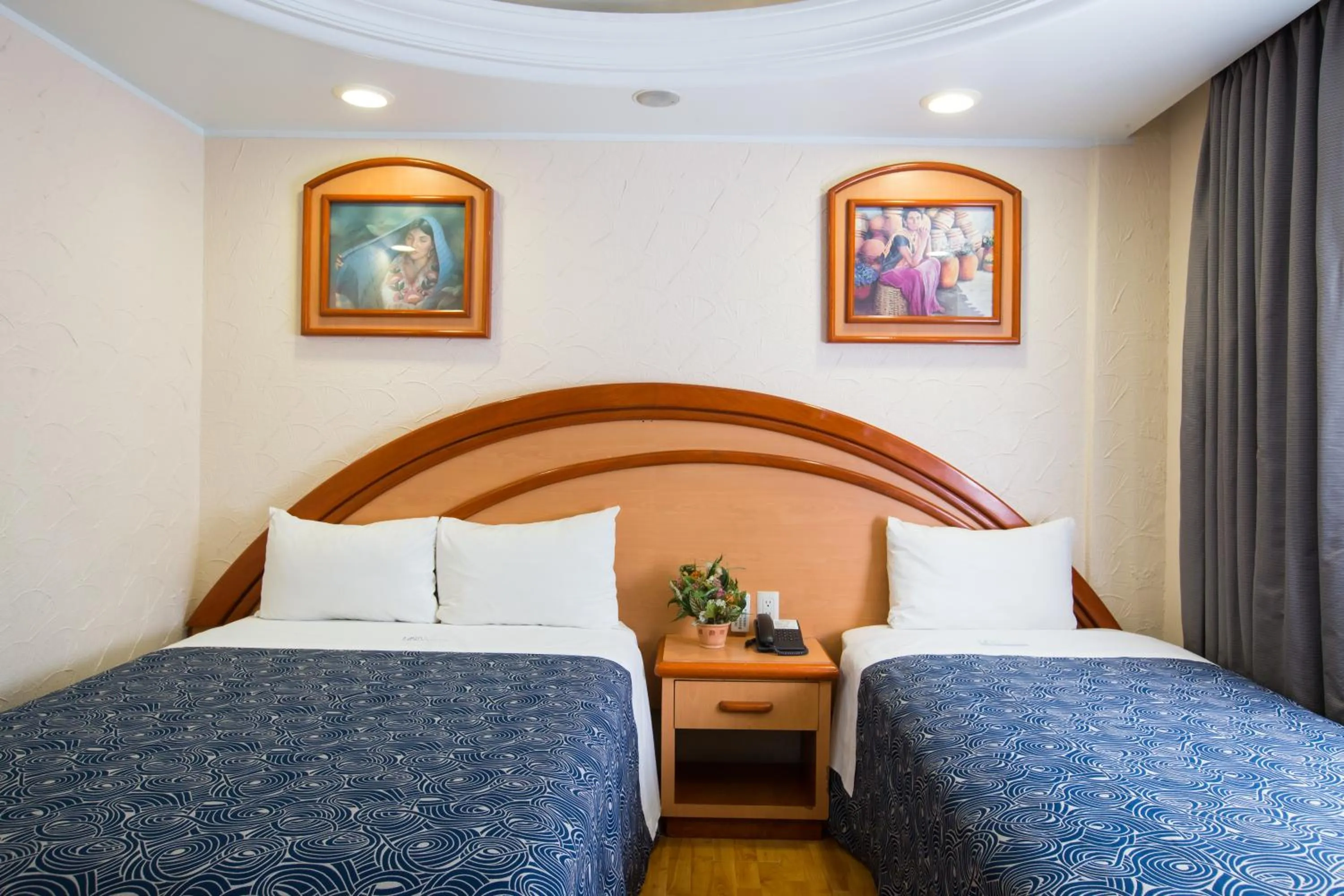 Photo of the whole room, Bed in Hotel Diligencias