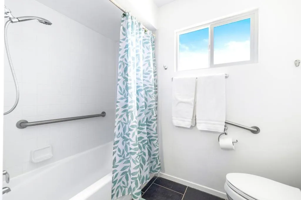 Bathroom in Lido Palms Resort and Spa