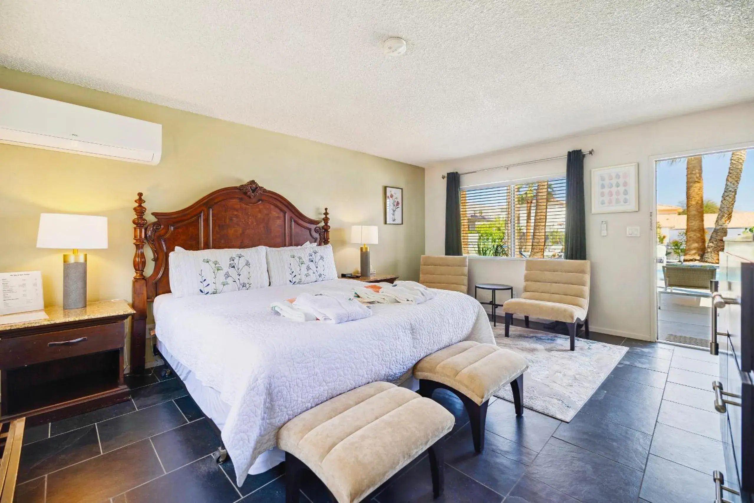 Bedroom, Bed in Lido Palms Resort and Spa Bedroom, Bed in Lido Palms Resort and Spa