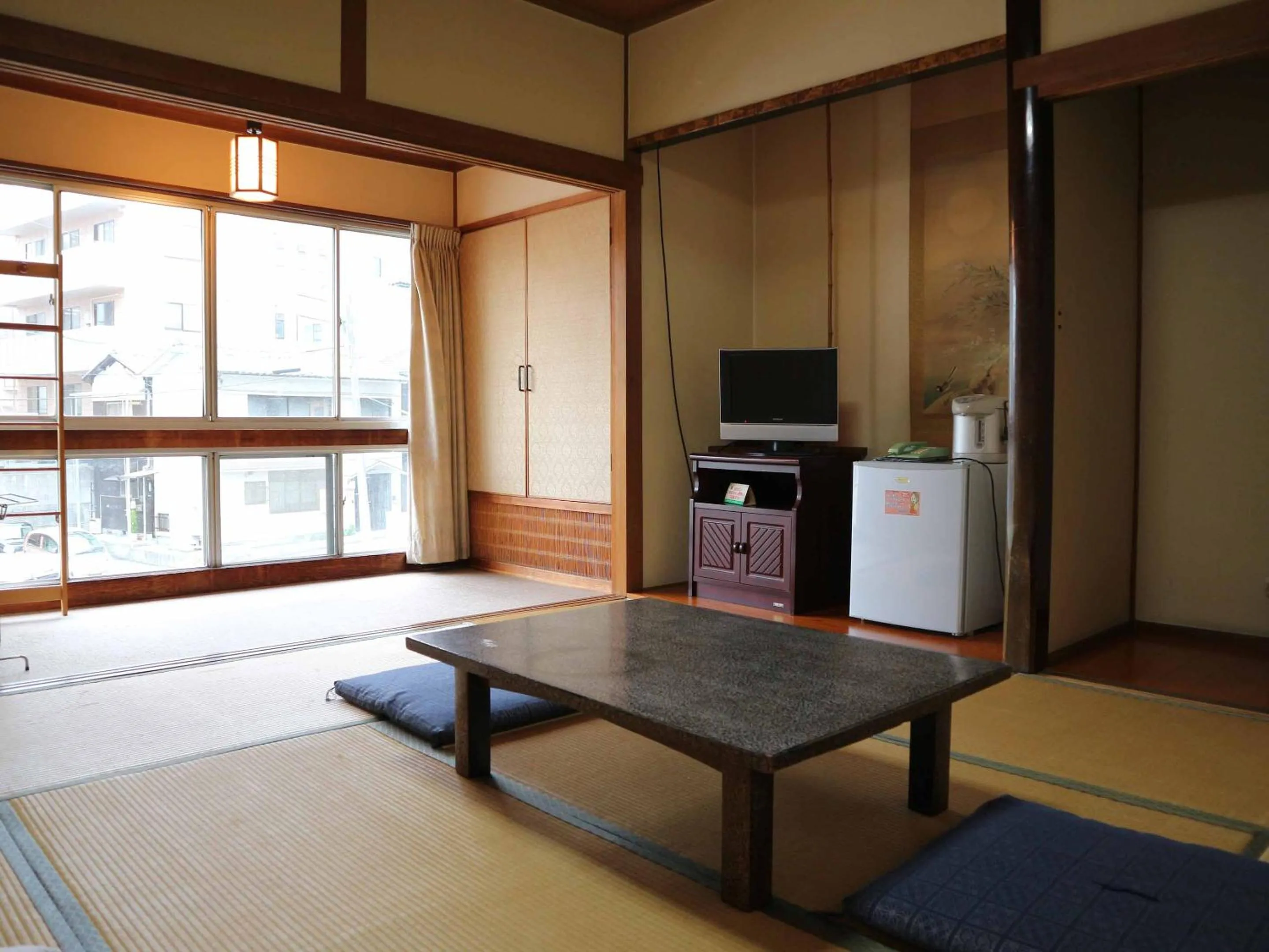 Photo of the whole room in Kimatsu Ryokan