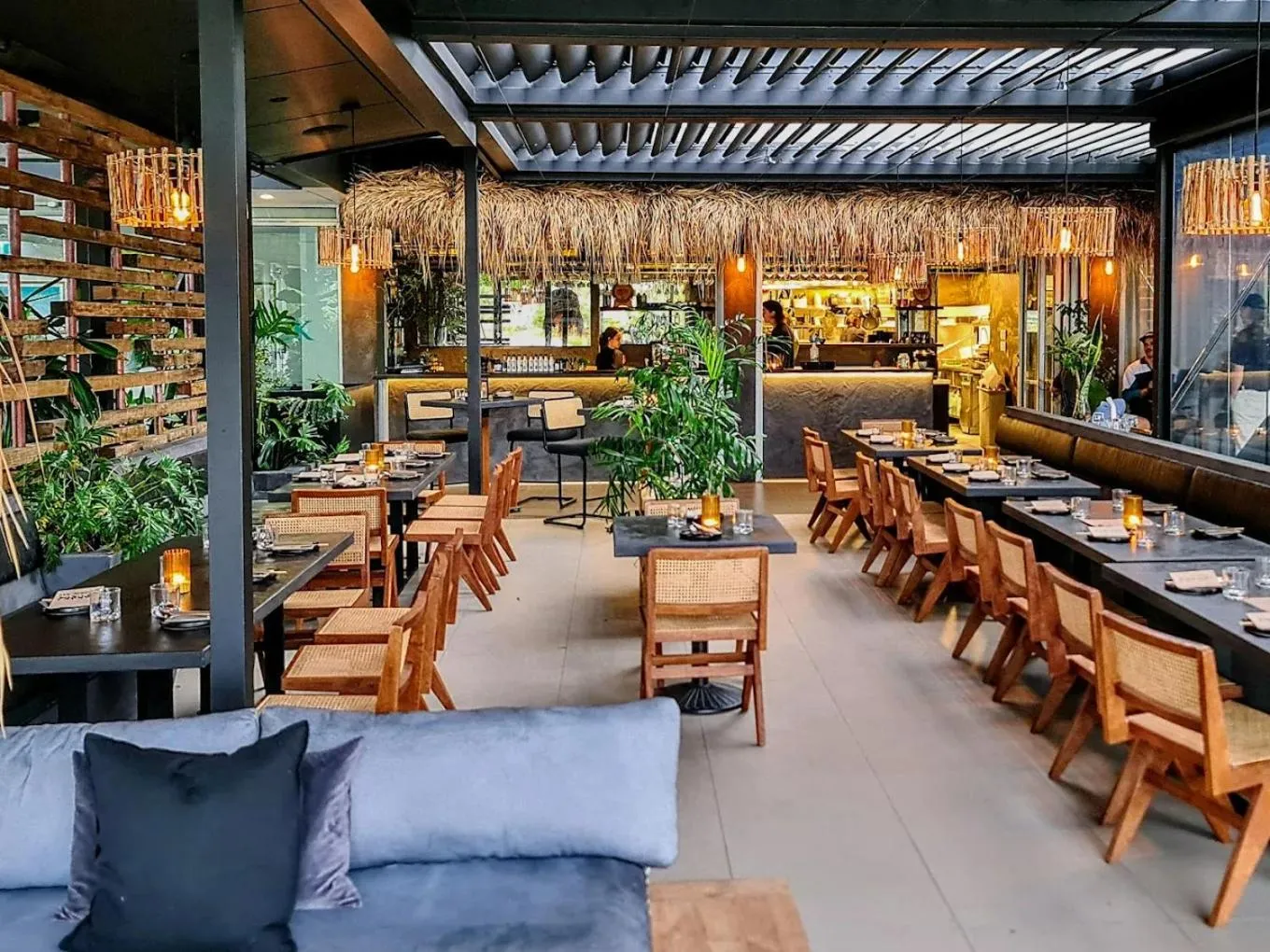 Lounge or bar in Brunswick River Inn