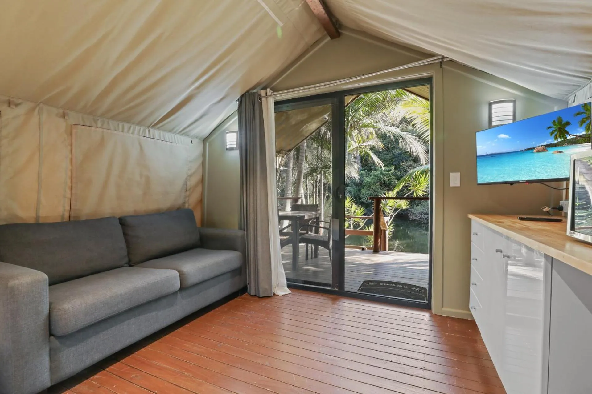 Seven Mile Beach Holiday Park