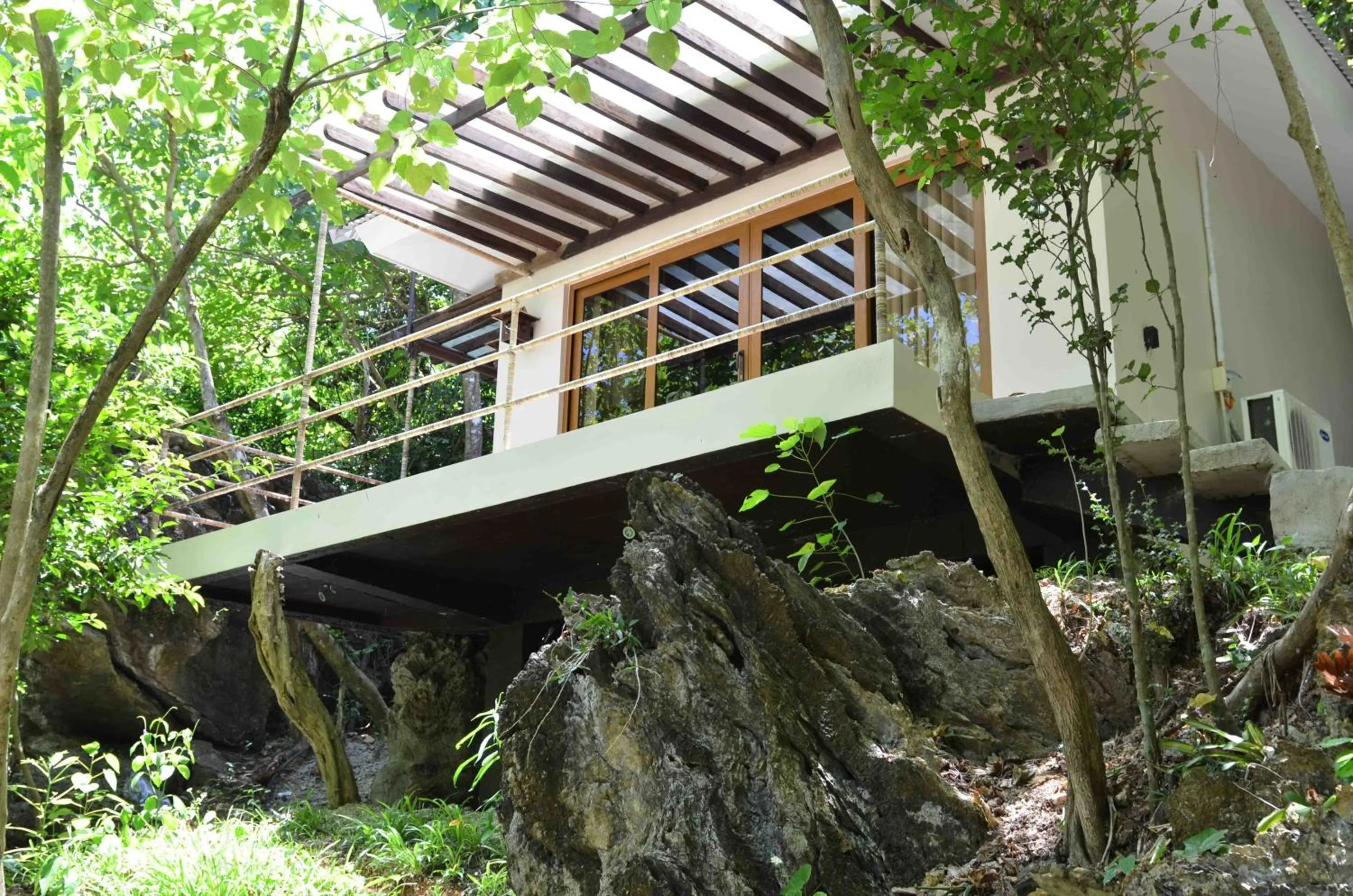 Day in Tugawe Cove Resort