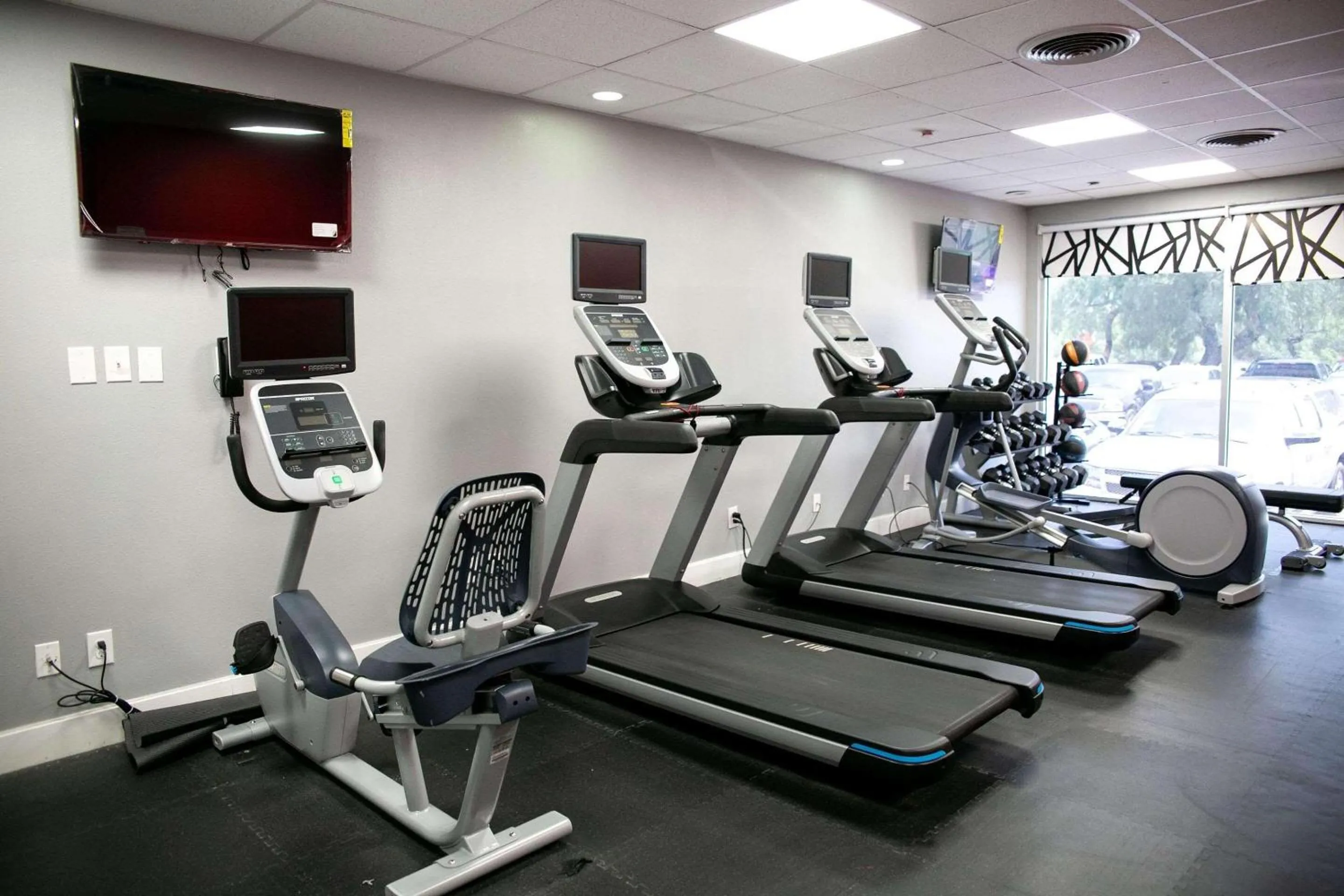Fitness centre/facilities in Radisson Hotel McAllen Airport