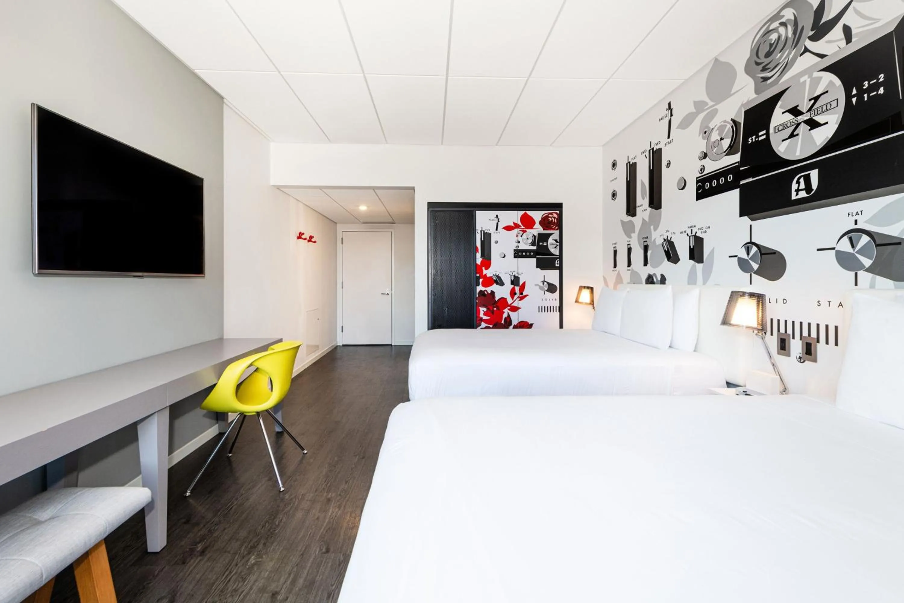 Photo of the whole room, Bed in Hotel Vance, Portland, a Tribute Portfolio Hotel