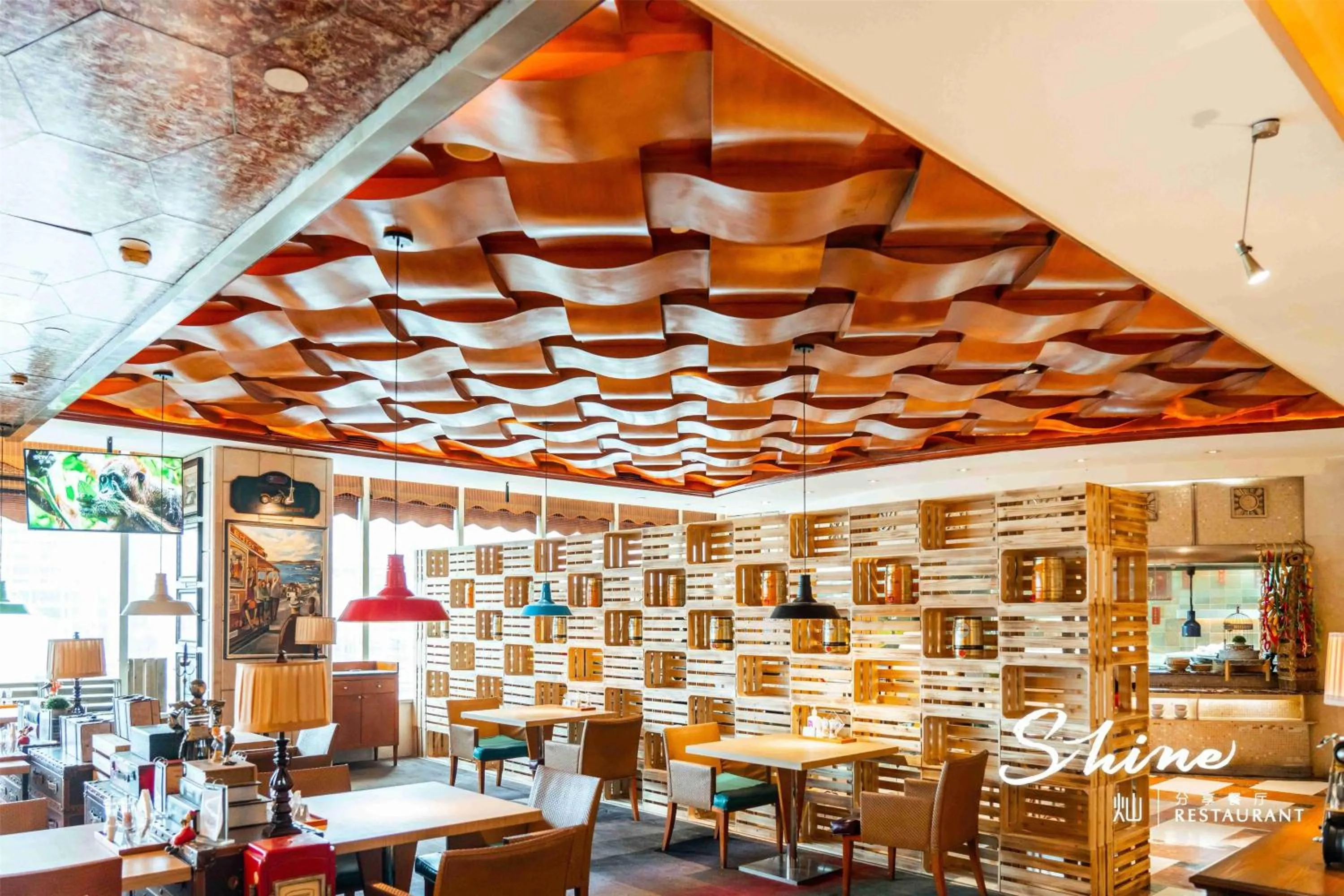 Restaurant/places to eat in Ramada Plaza Optics Valley Hotel Wuhan (Best of Ramada Worldwide)