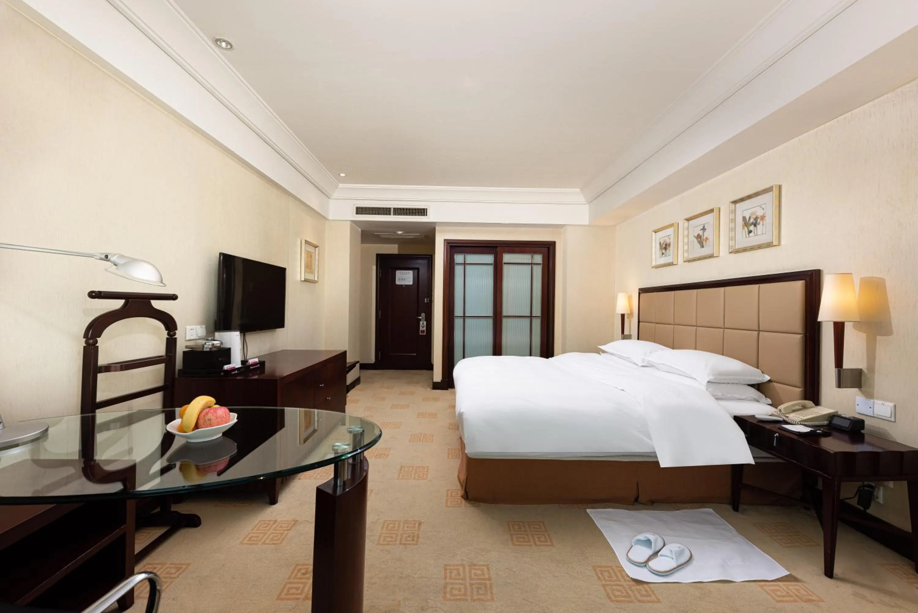 Bedroom, Bed in Ramada Plaza Optics Valley Hotel Wuhan (Best of Ramada Worldwide)