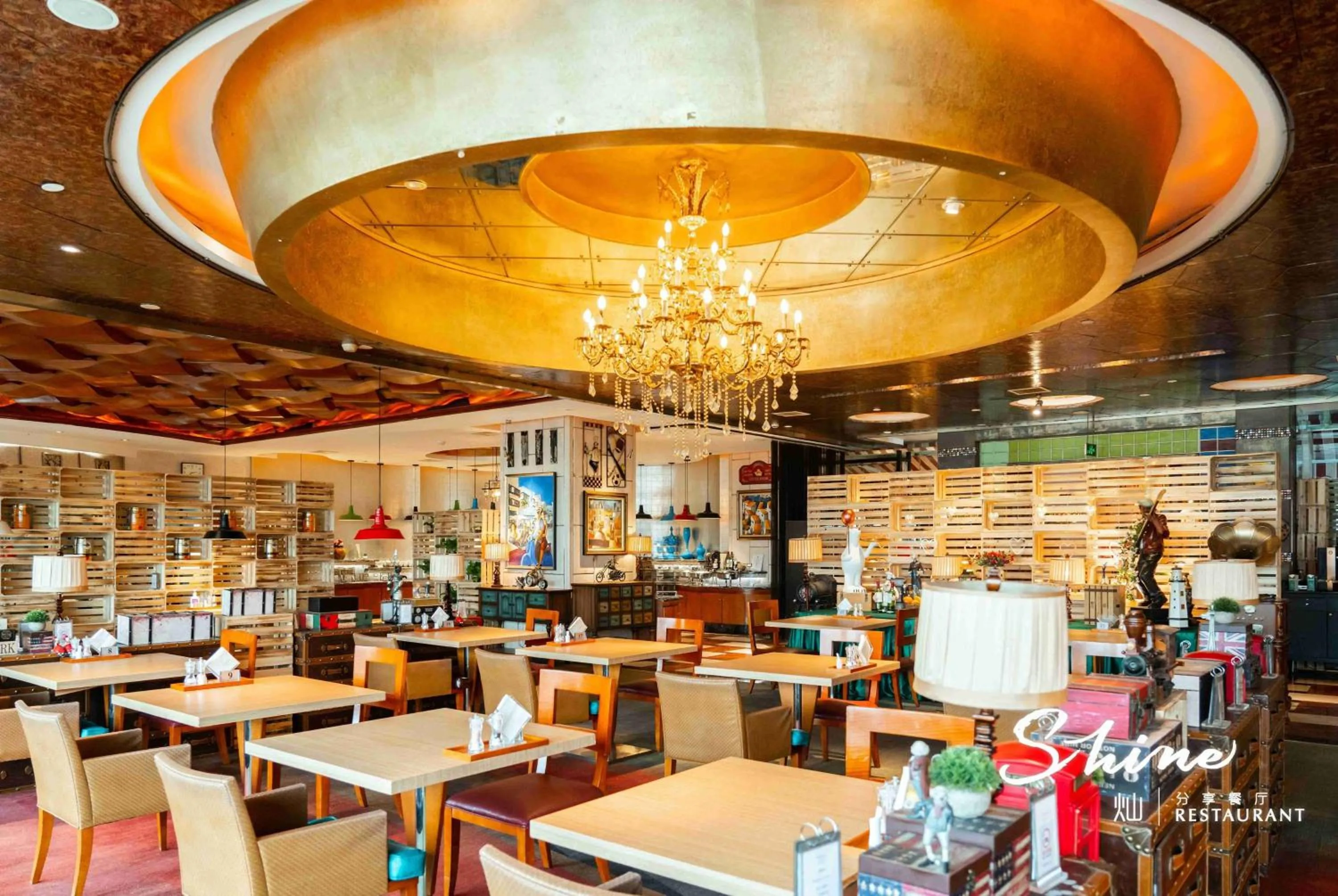 Restaurant/places to eat in Ramada Plaza Optics Valley Hotel Wuhan (Best of Ramada Worldwide)