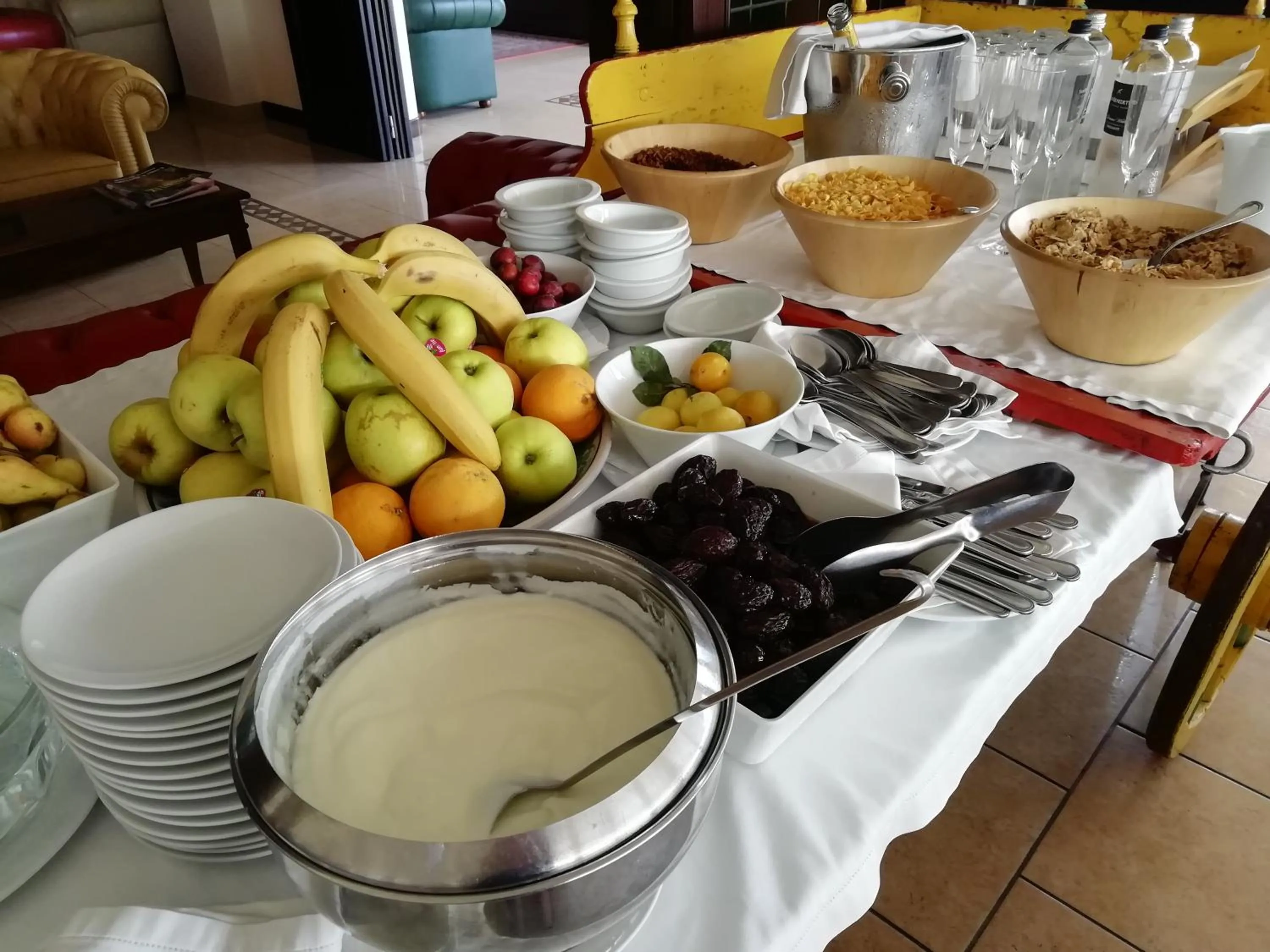 Buffet breakfast in Hotel Sabbie d'Oro