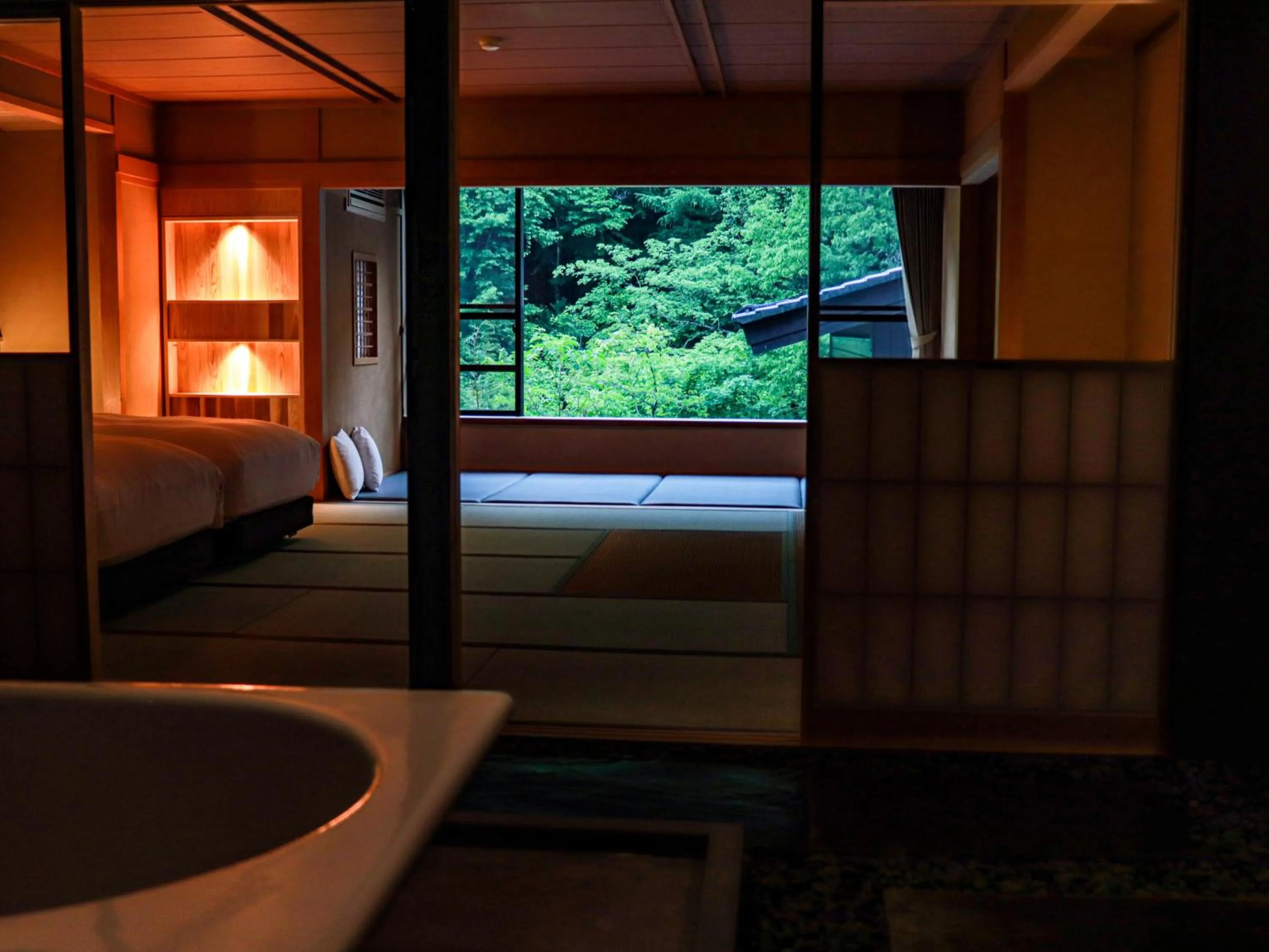 Photo of the whole room, Bed in Myojinkan