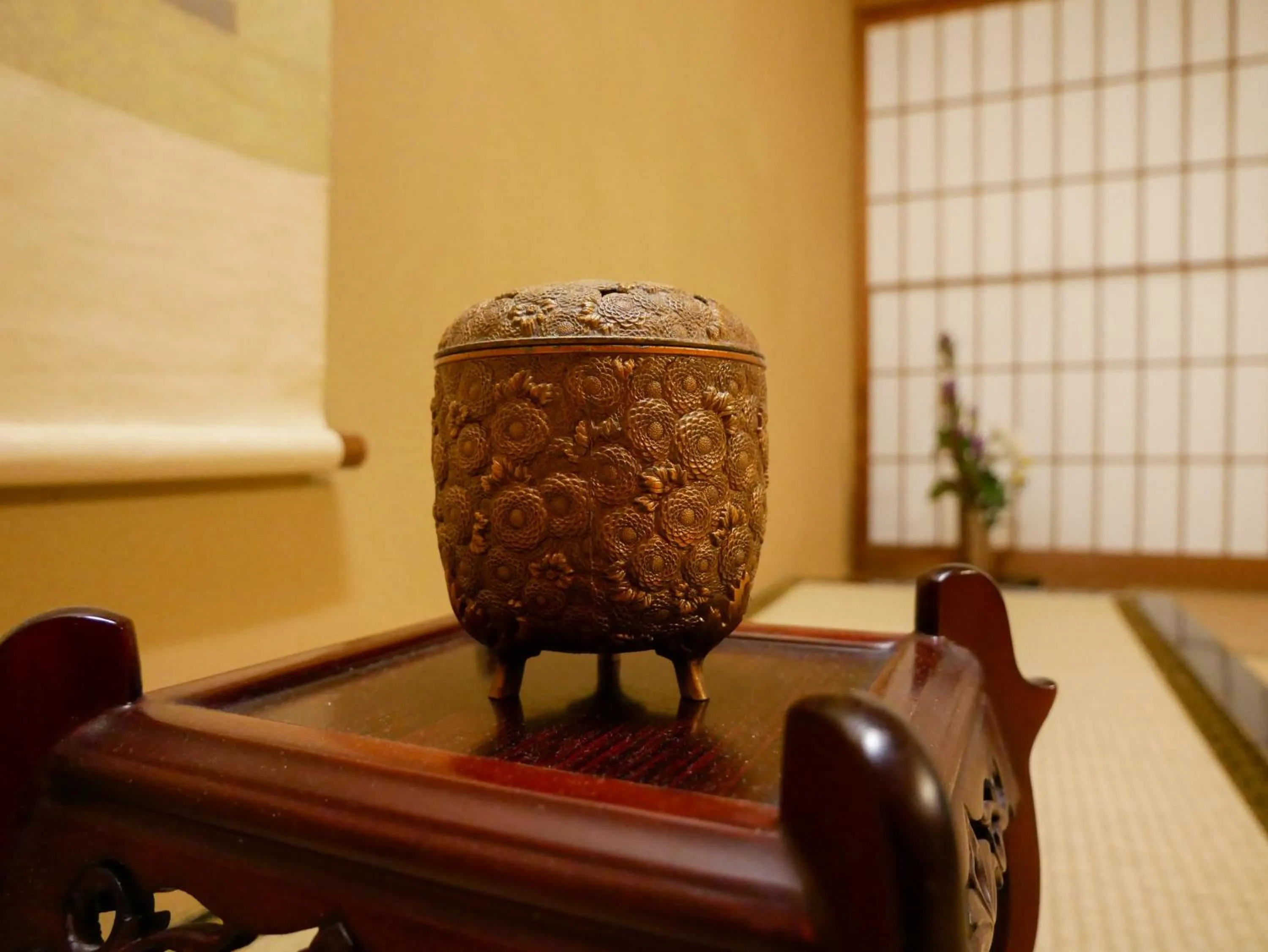 Decorative detail in Myojinkan