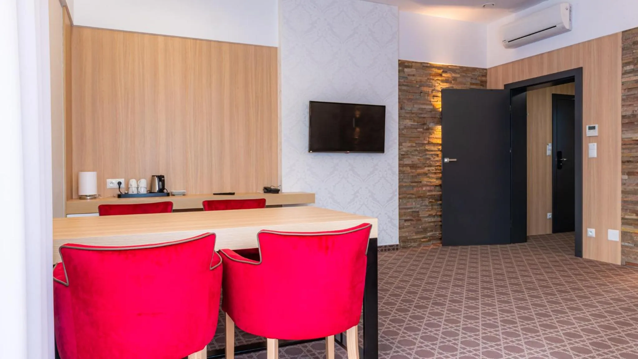 TV and multimedia in Hotel Nad Czernicą