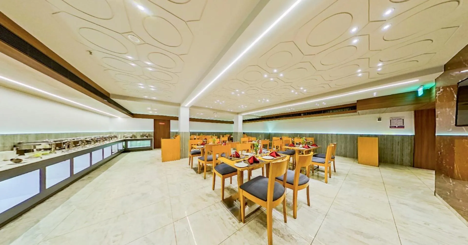 Restaurant/places to eat in Lords Eco Inn Dahej