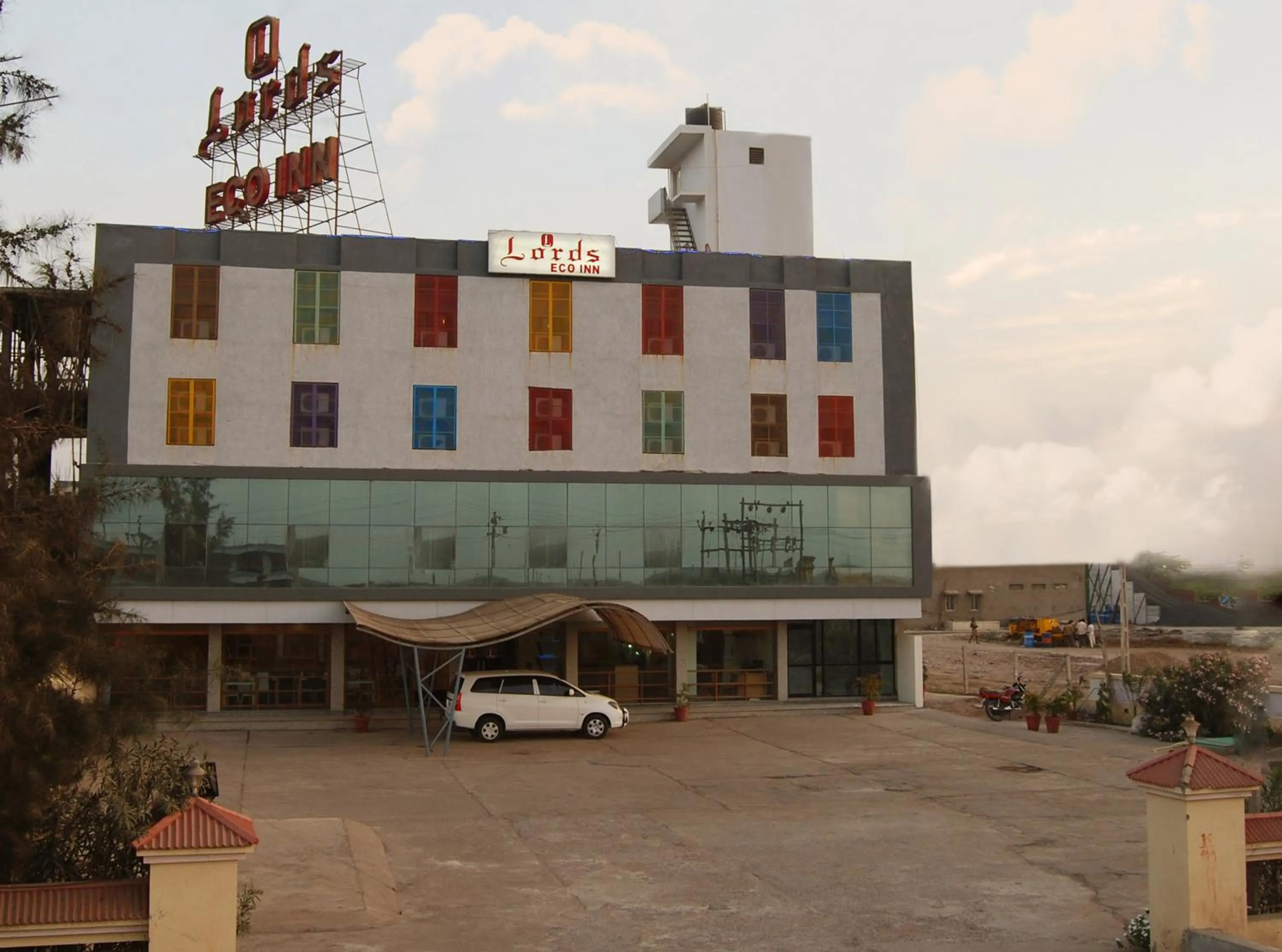 Facade/entrance in Lords Eco Inn Dahej