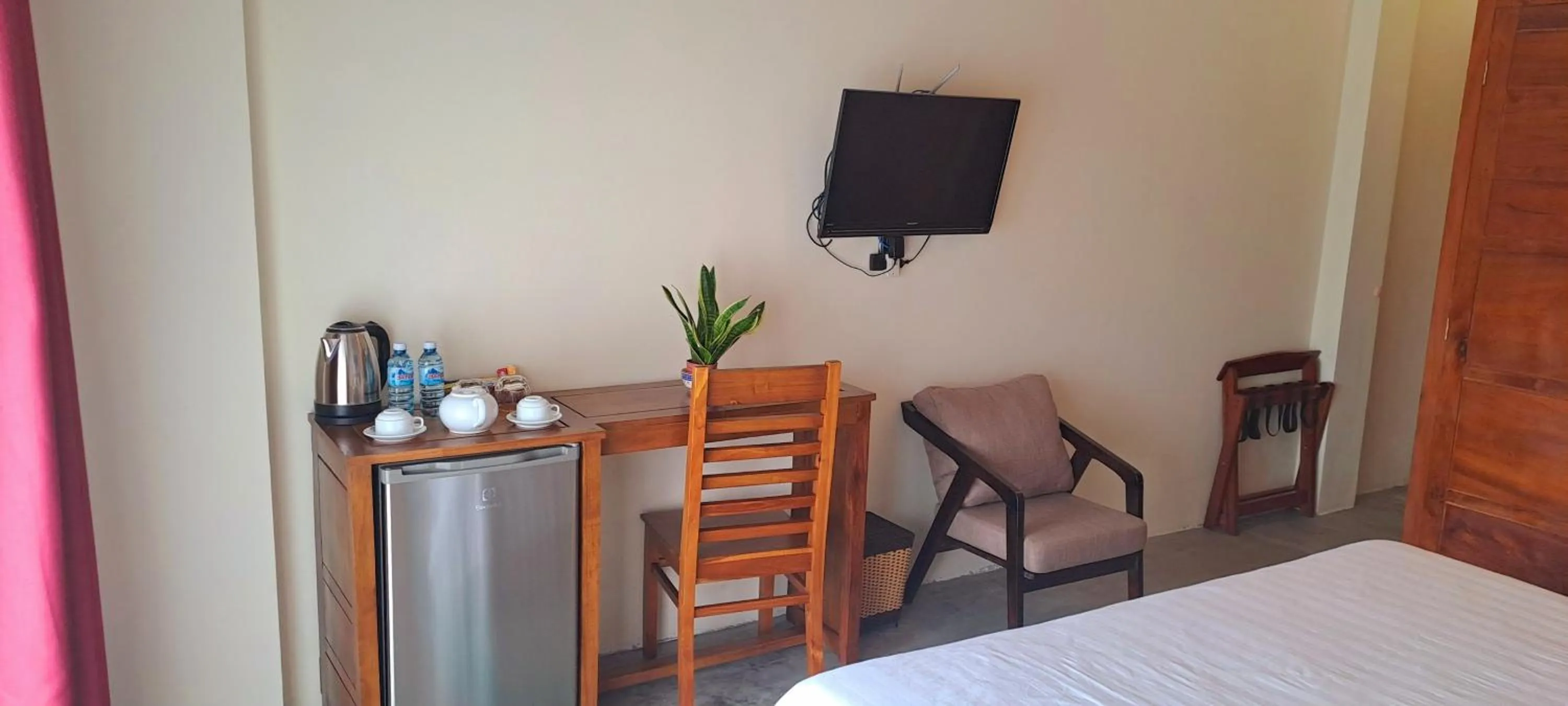 Bedroom, Bed in Pink Tulip Hoi An