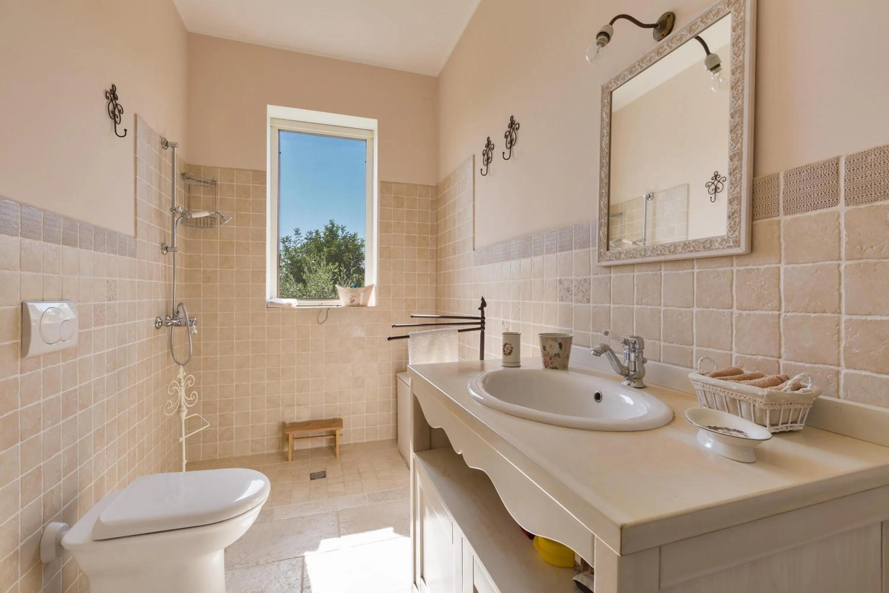 Bathroom in Villa Chiara by Perle di Puglia