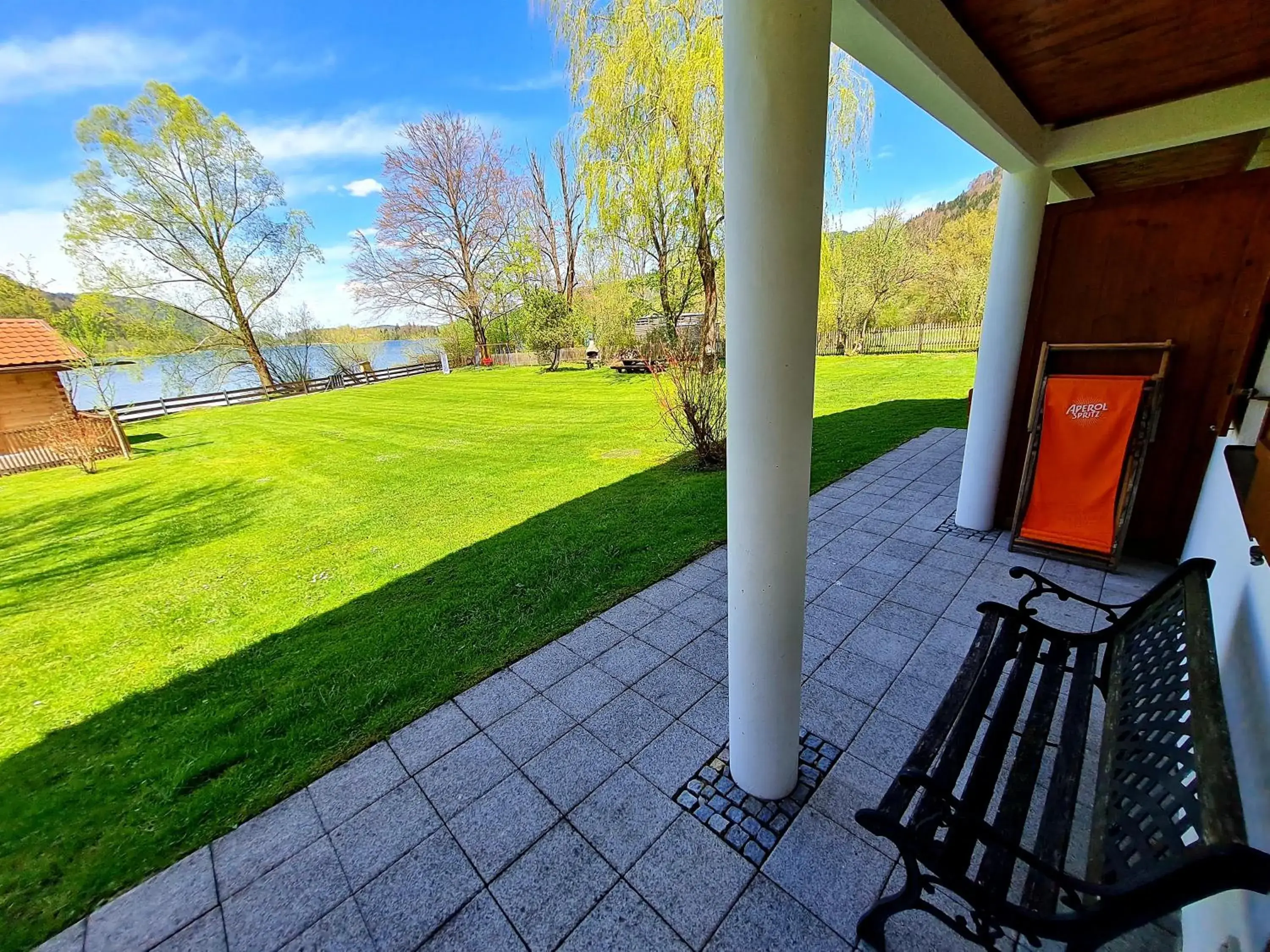 Apartment with Lake View in Appartementhaus „die Kuh am See“ (vormals Haus St. Leonhard) Apartment with Lake View in Appartementhaus „die Kuh am See“ (vormals Haus St. Leonhard)