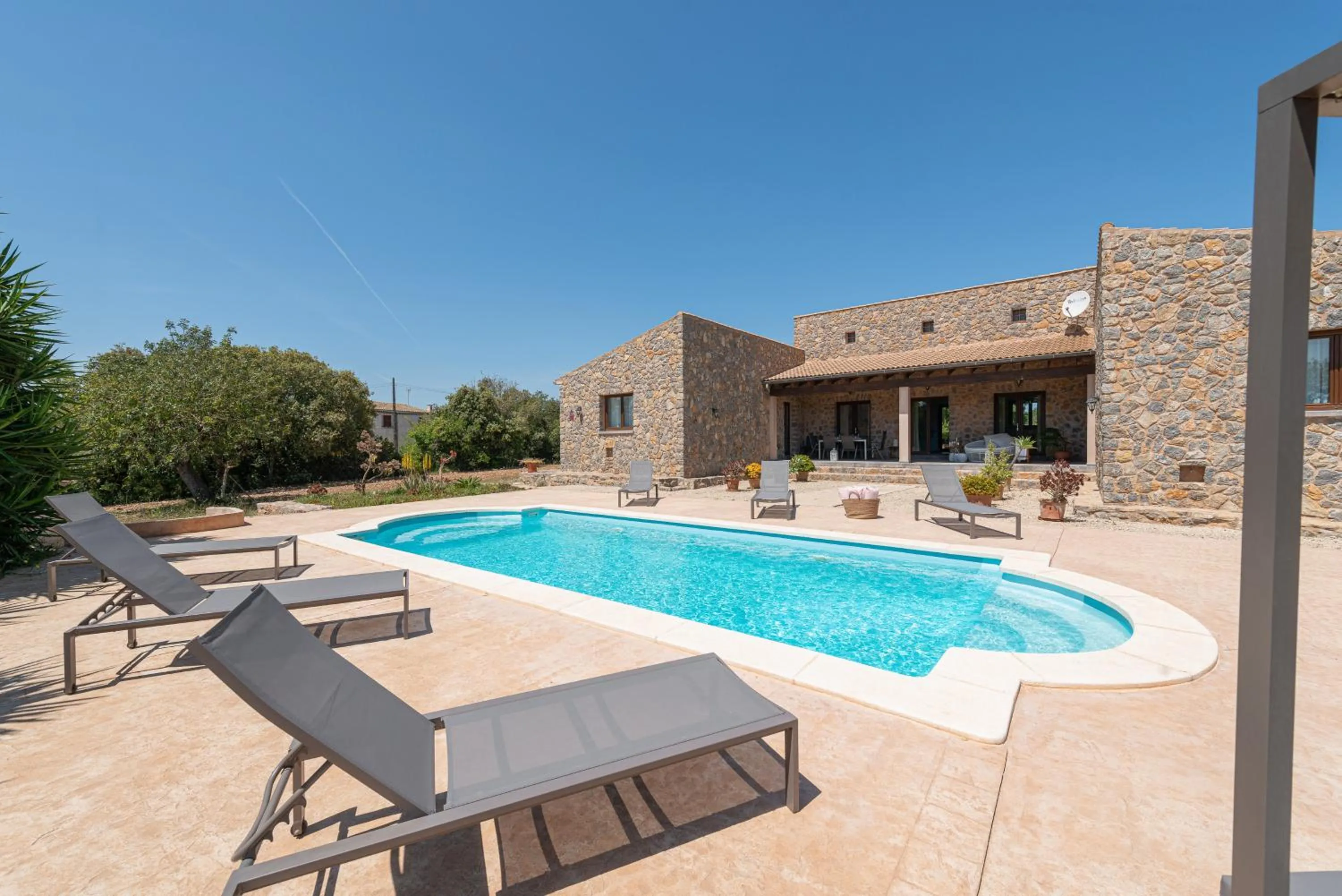 Swimming pool in Bellpuig