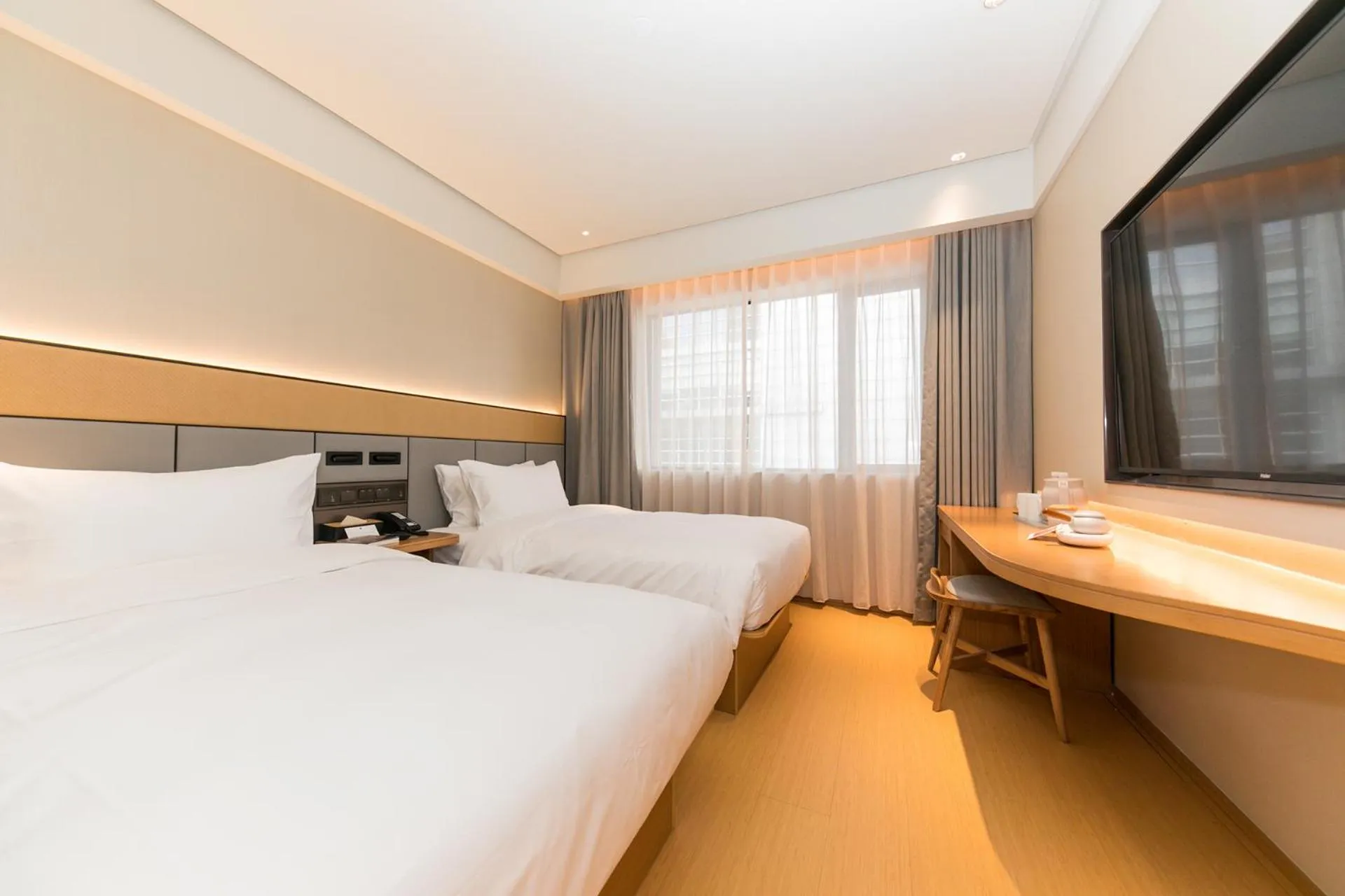 Bed in JI Hotel Shanghai Xujiahui