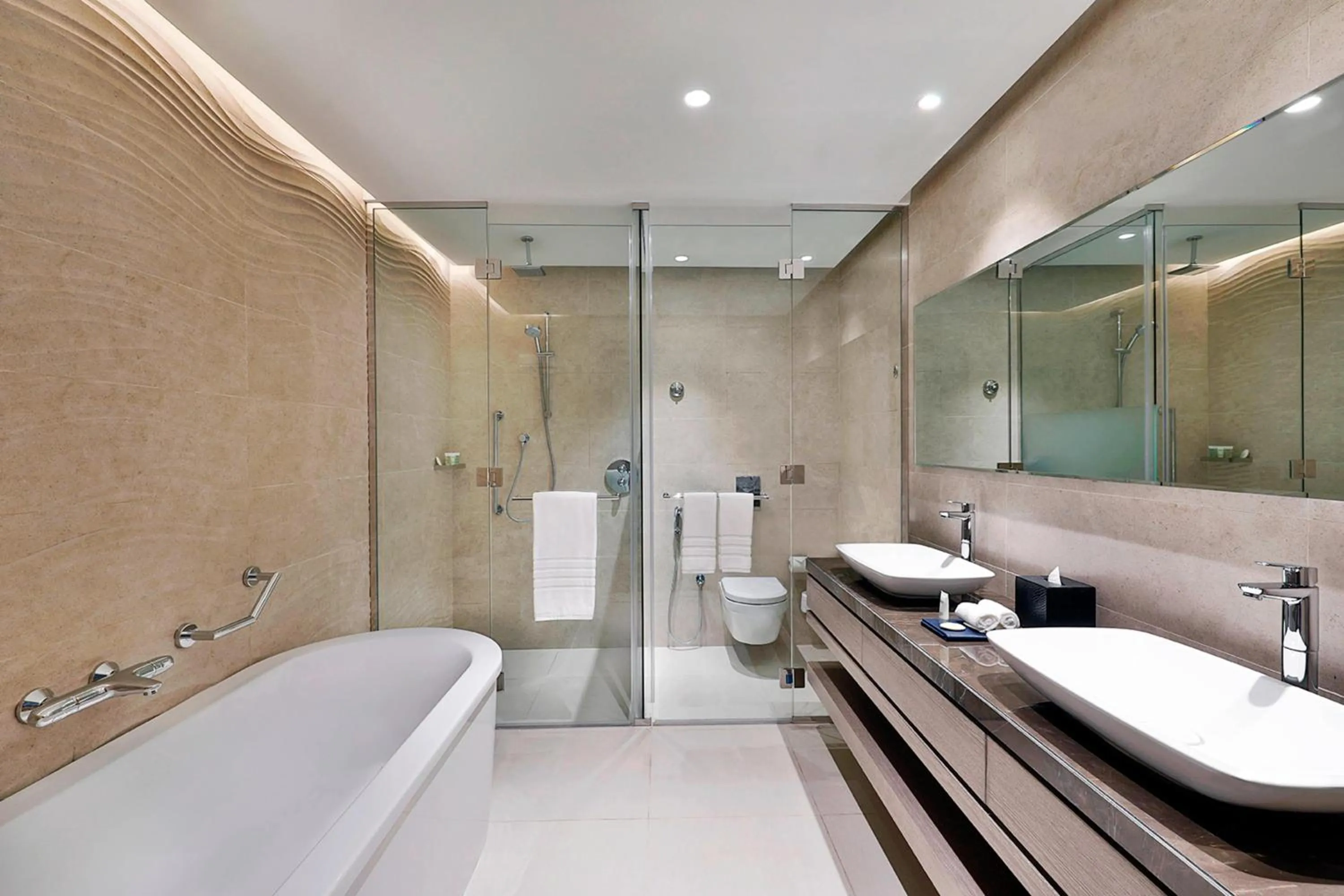 Bathroom in Courtyard by Marriott Dubai, Al Barsha